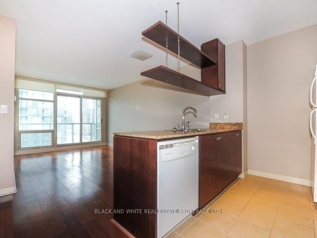 Photo 3 of Unit 1501, 35 Mariner Terrace, Toronto, Waterfront Communities — HOMEH