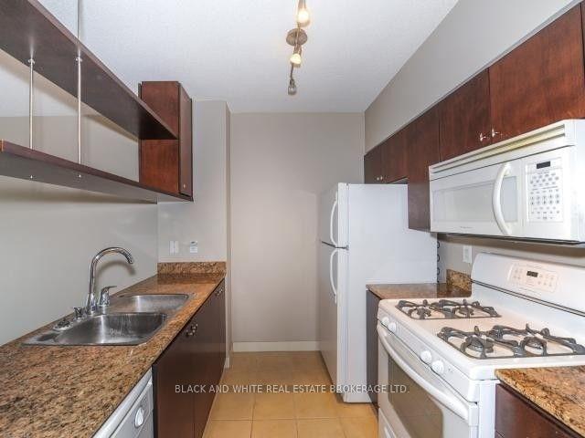 Photo 4 of Unit 1501, 35 Mariner Terrace, Toronto, Waterfront Communities — HOMEH