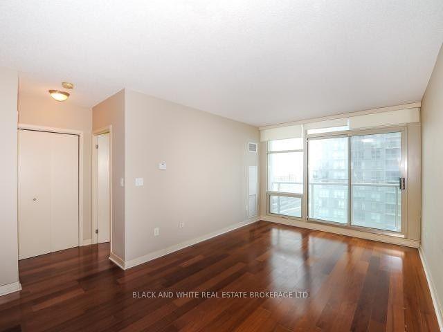 Photo 5 of Unit 1501, 35 Mariner Terrace, Toronto, Waterfront Communities — HOMEH