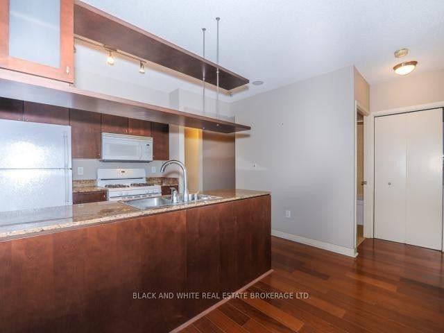 Photo 6 of Unit 1501, 35 Mariner Terrace, Toronto, Waterfront Communities — HOMEH