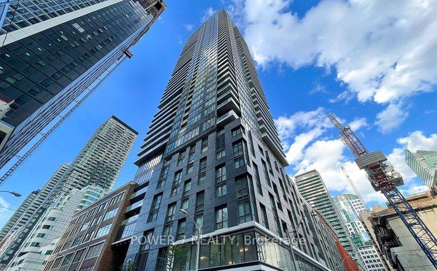Photo 3 of Unit 3909, 115 Blue Jays Way, Toronto, Waterfront Communities — HOMEH