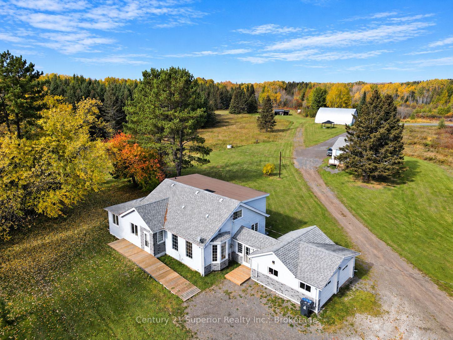 Photo 2 of 5049 Mapleward Road, Thunder Bay, McIntyre South — HOMEH