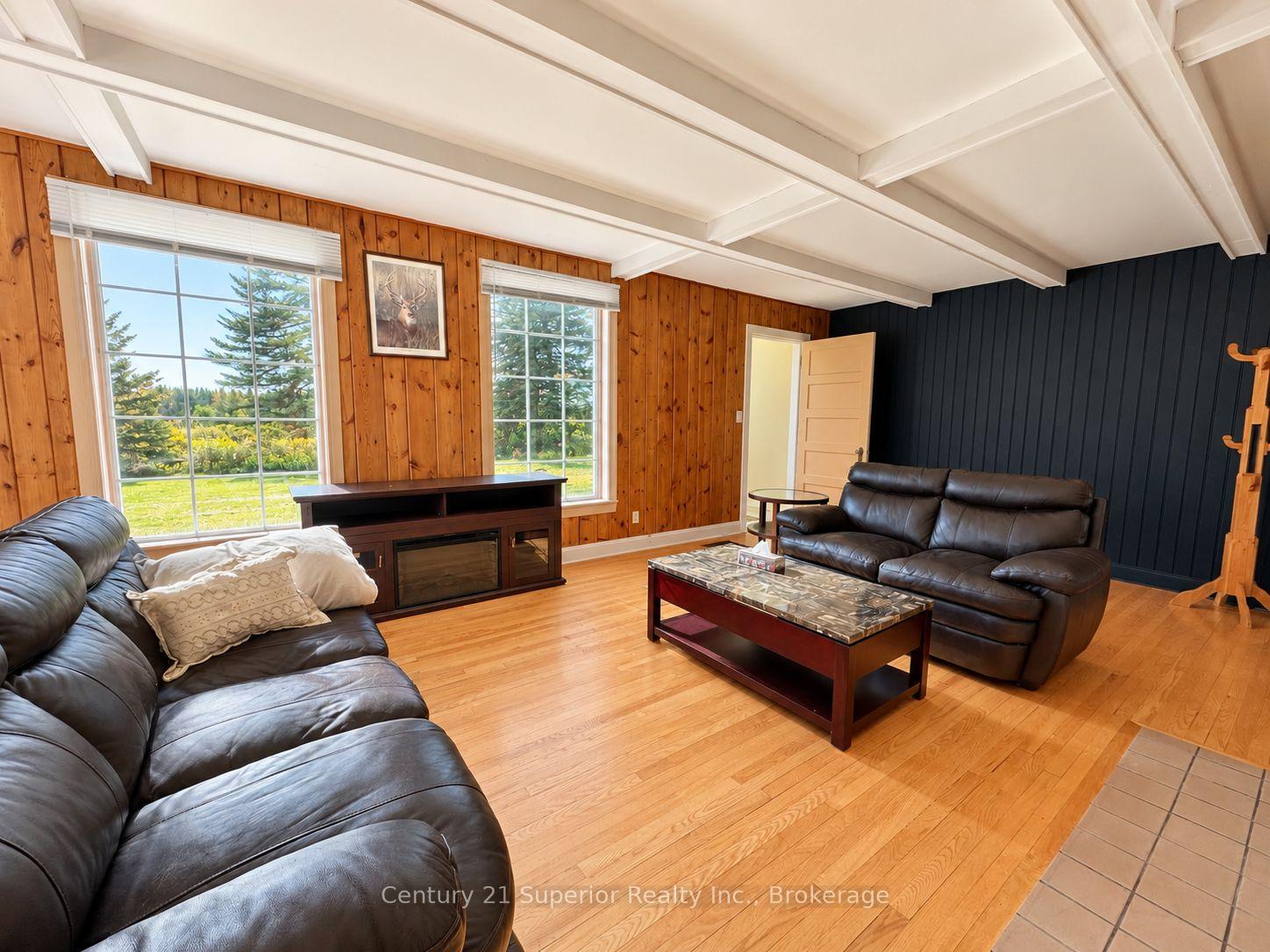 Photo 5 of 5049 Mapleward Road, Thunder Bay, McIntyre South — HOMEH