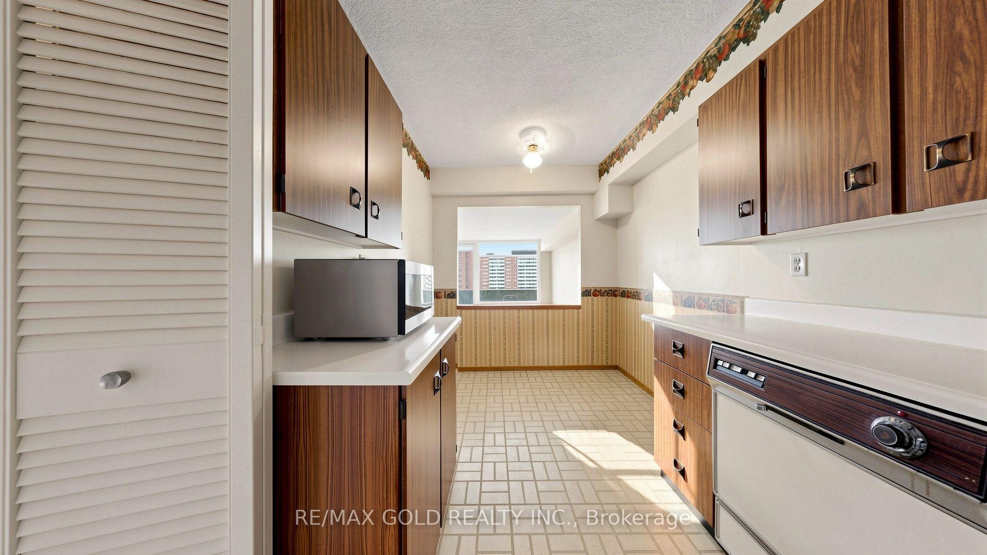 Photo 46 of Unit 1504, 270 Scarlett Road, Toronto, Rockcliffe-Smythe — HOMEH