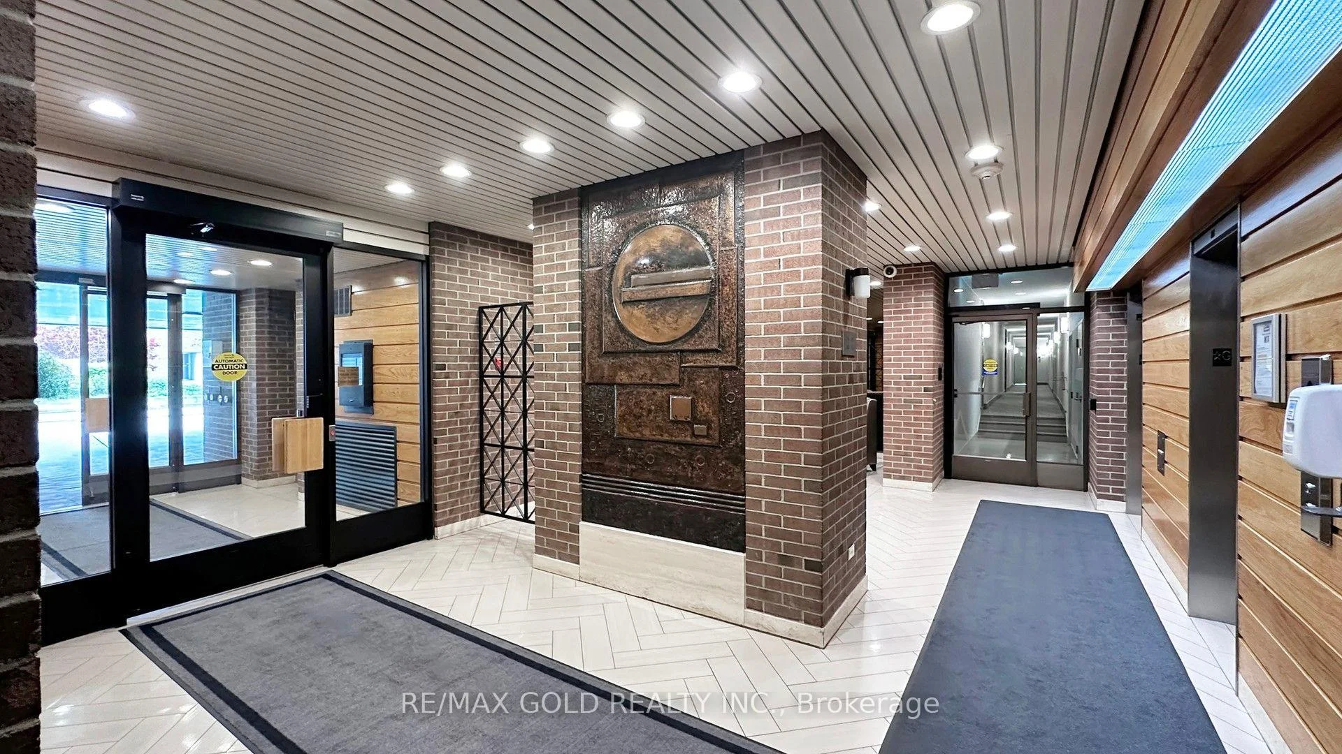 Photo 12 of Unit 1504, 270 Scarlett Road, Toronto, Rockcliffe-Smythe — HOMEH