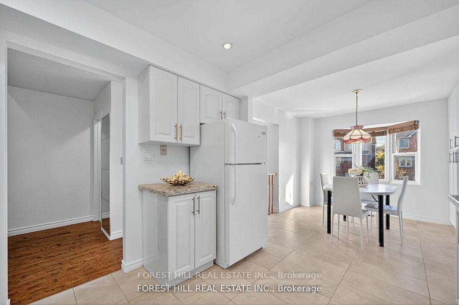 Photo 6 of 38 Carnival Court, North York, Westminster-Branson — HOMEH