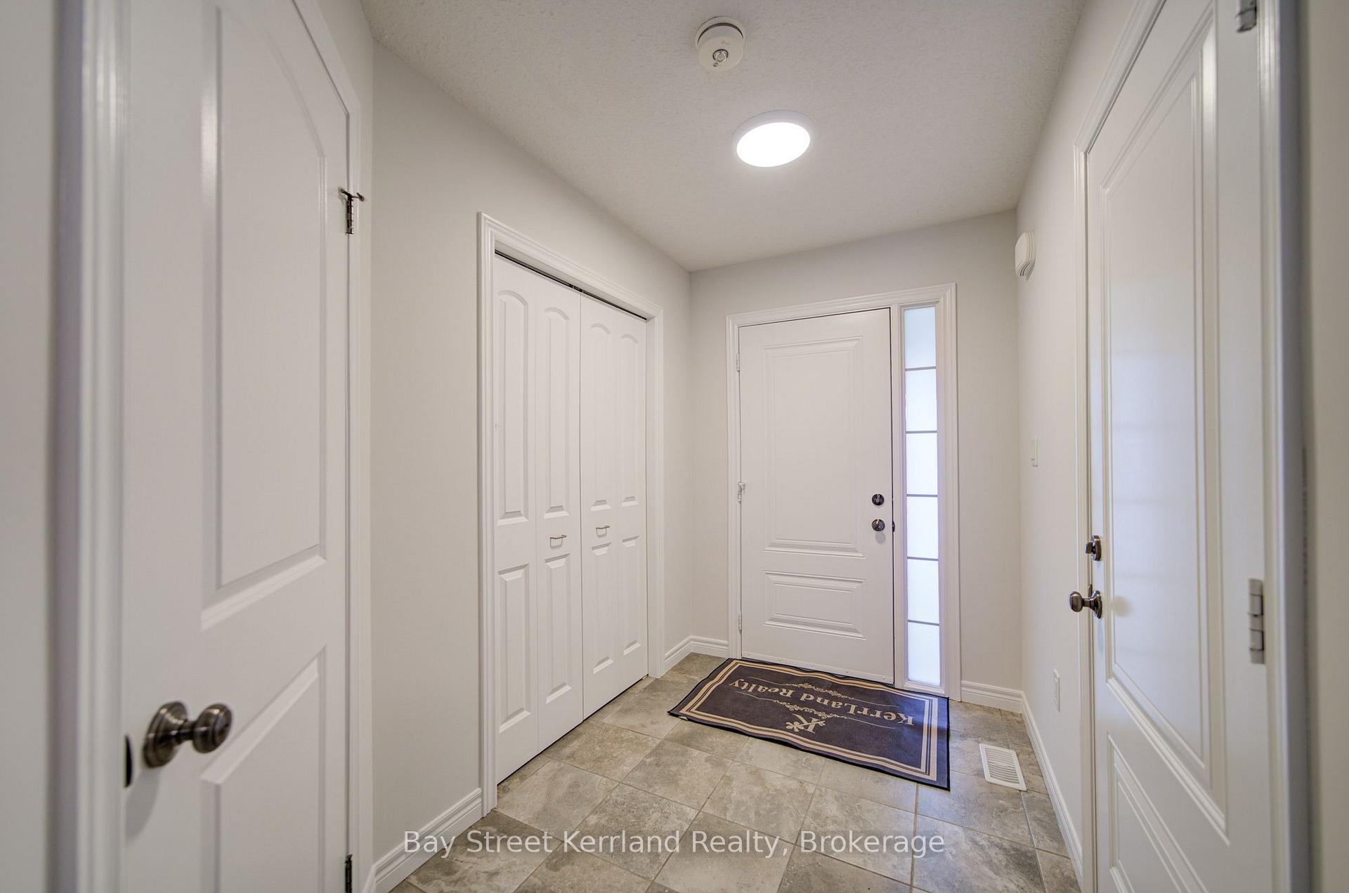 Photo 5 of 31 Marshall Drive, Guelph, Grange Road — HOMEH