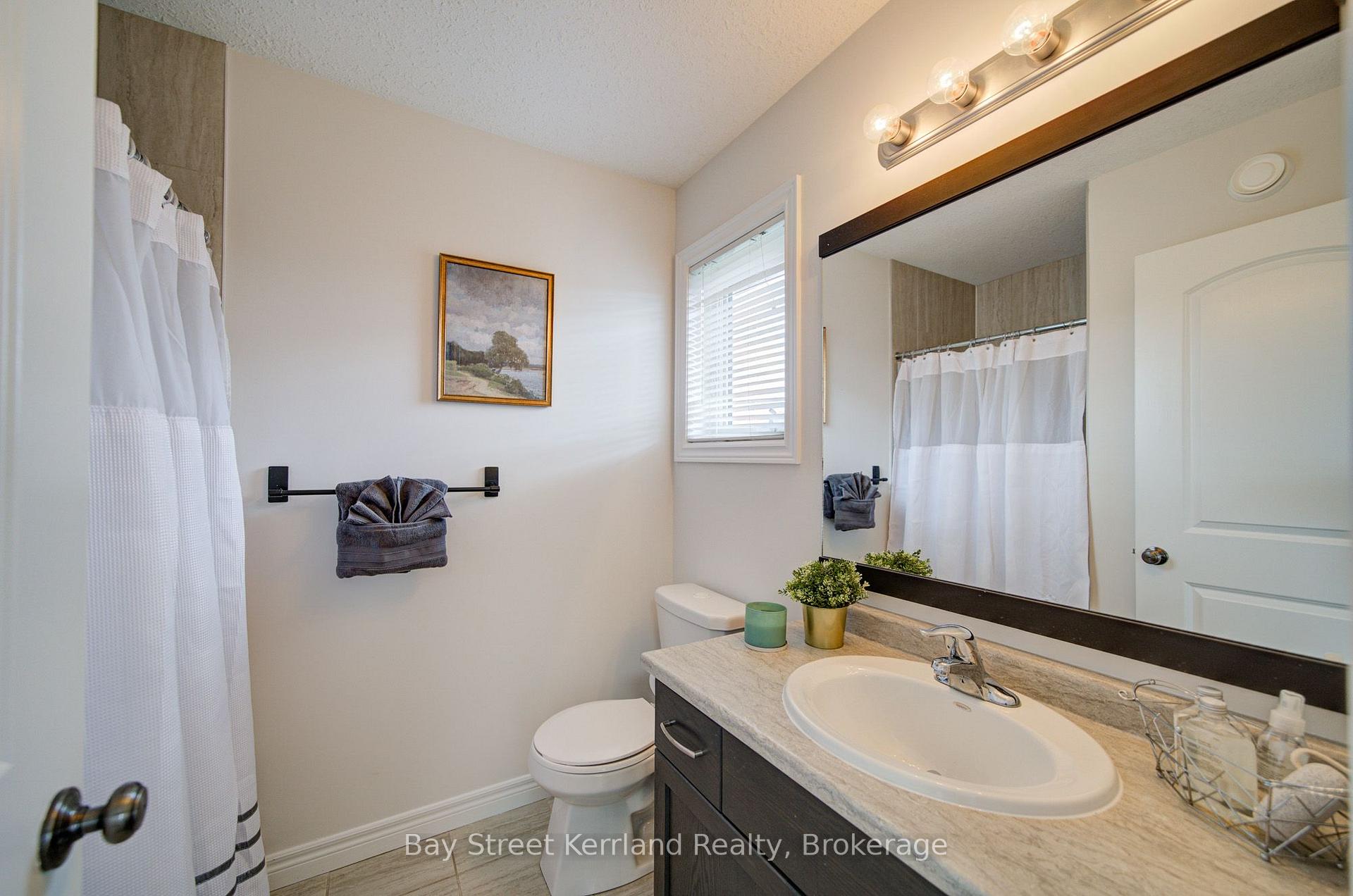 Photo 25 of 31 Marshall Drive, Guelph, Grange Road — HOMEH
