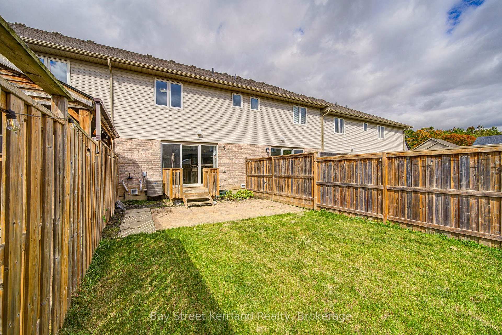 Photo 41 of 31 Marshall Drive, Guelph, Grange Road — HOMEH