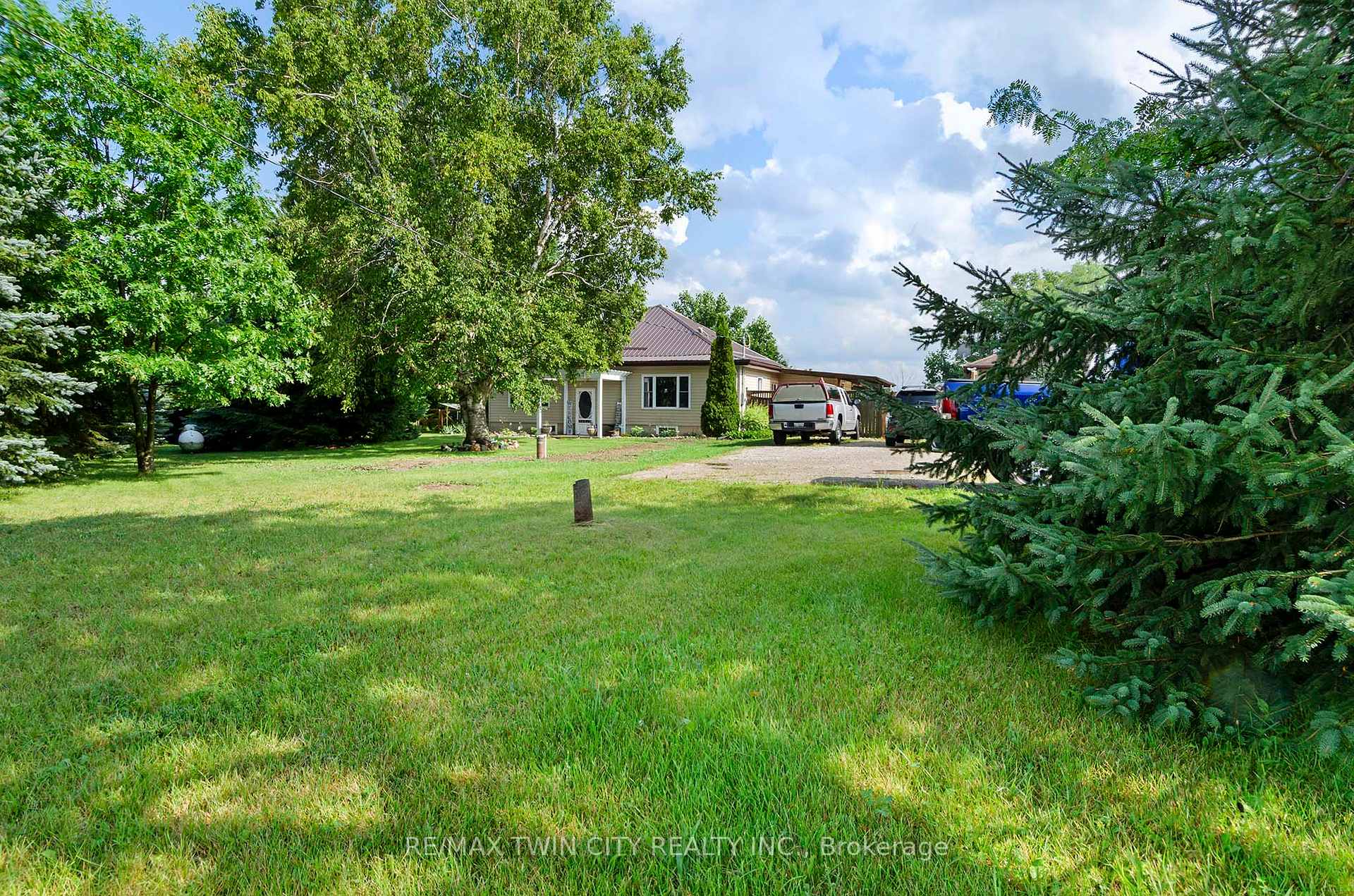 Photo of 251 53 Highway