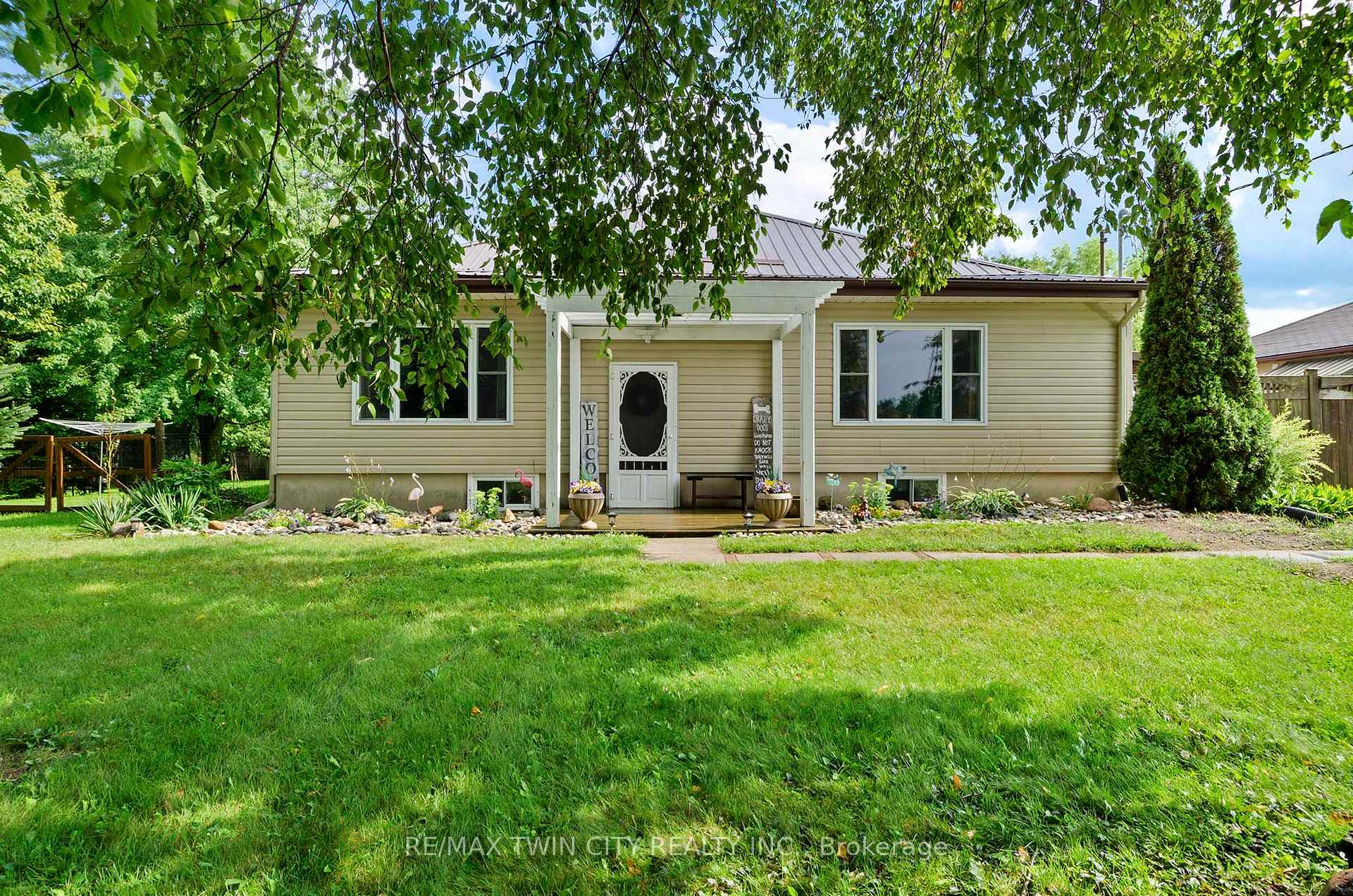 Photo 2 of 251 53 Highway, Brant, Burford — HOMEH