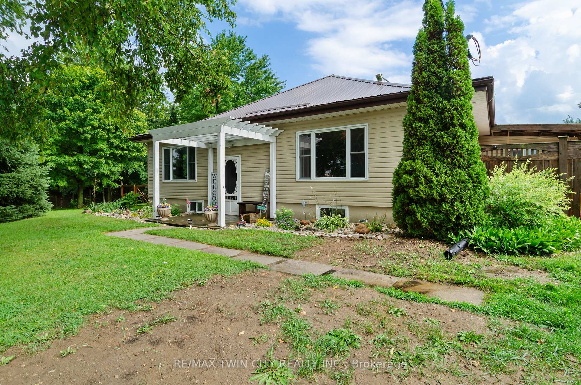 Photo 3 of 251 53 Highway, Brant, Burford — HOMEH