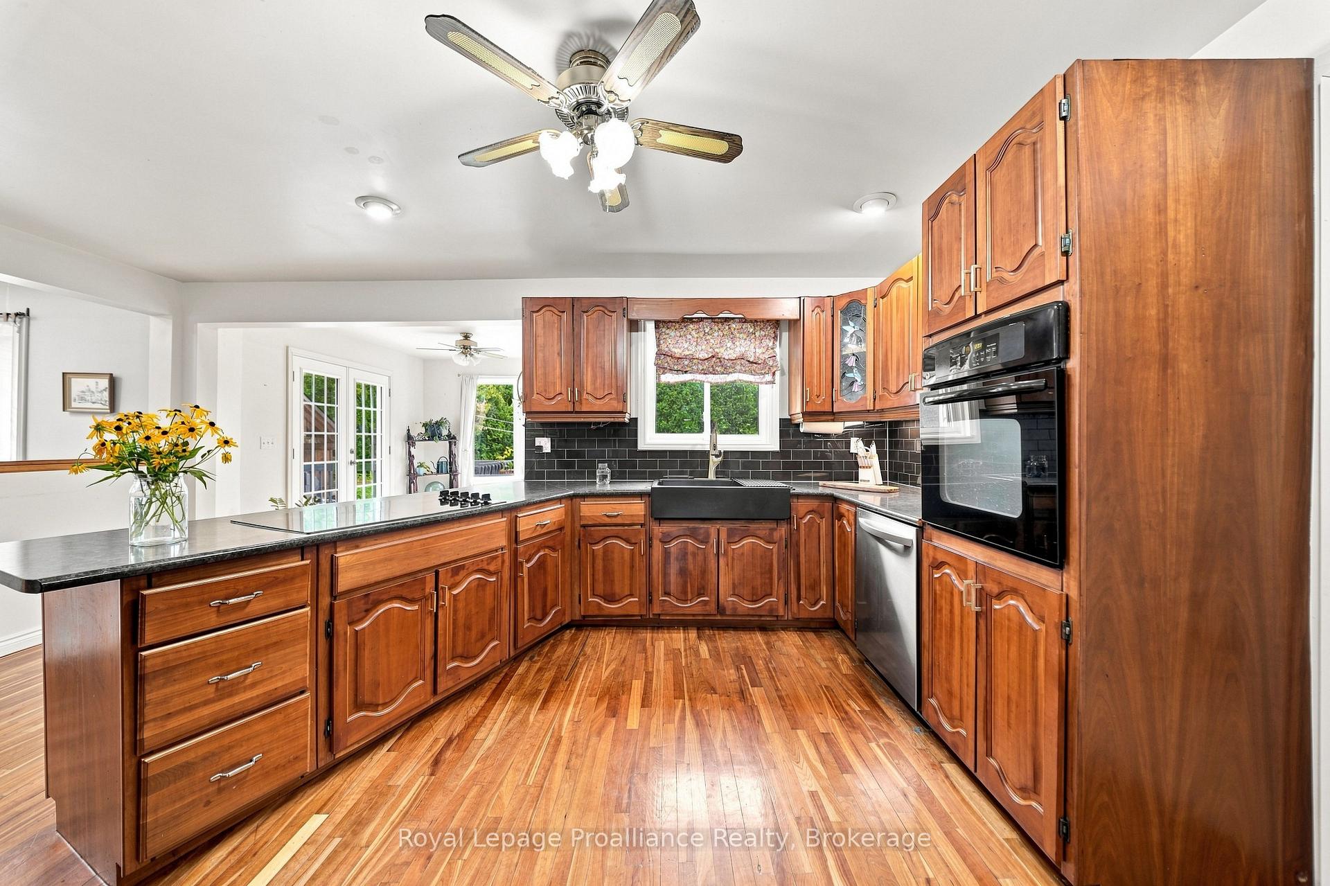 Photo 14 of 1296 Thrasher Road, Tyendinaga, Tyendinaga Township — HOMEH