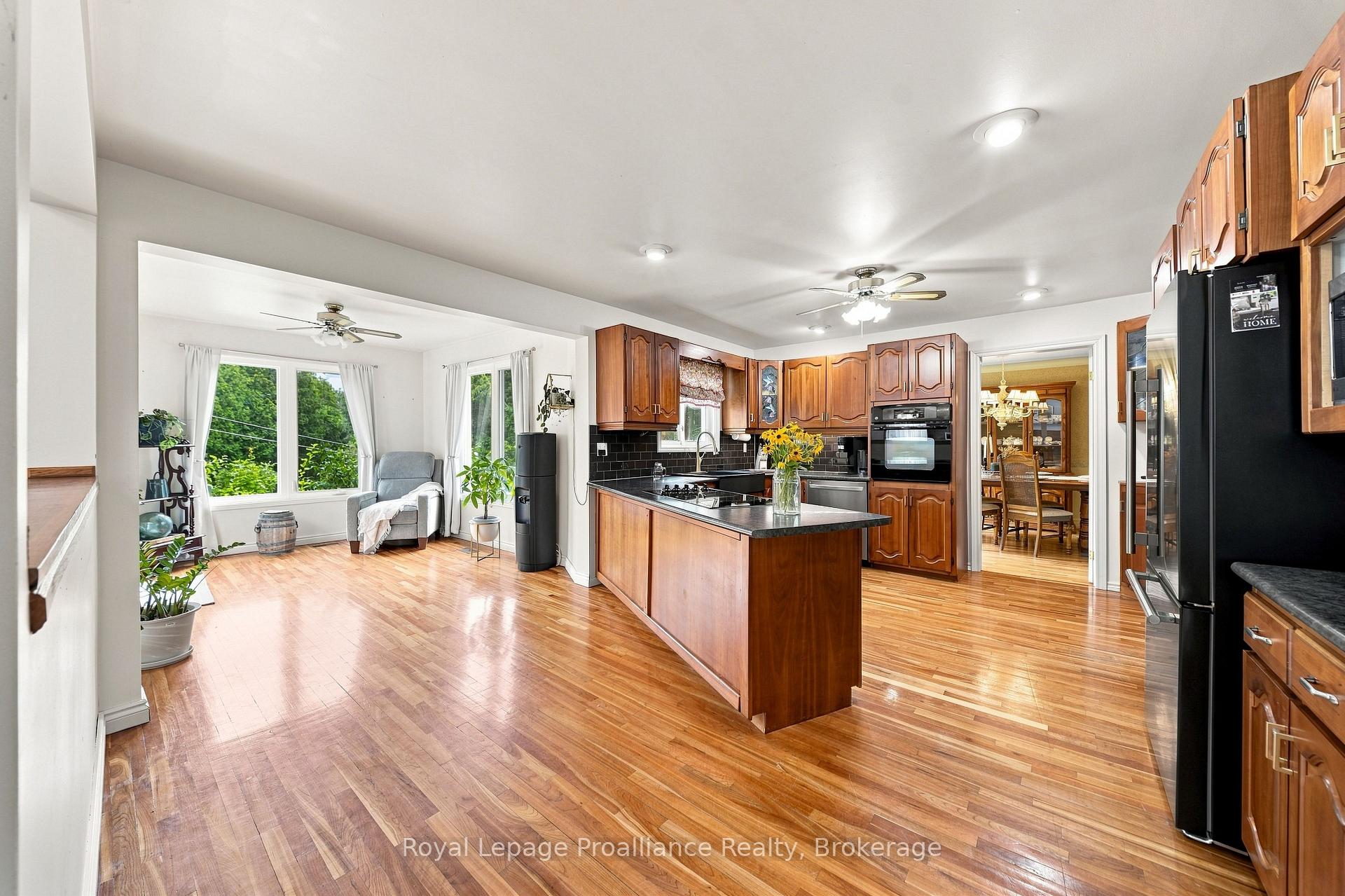Photo 19 of 1296 Thrasher Road, Tyendinaga, Tyendinaga Township — HOMEH