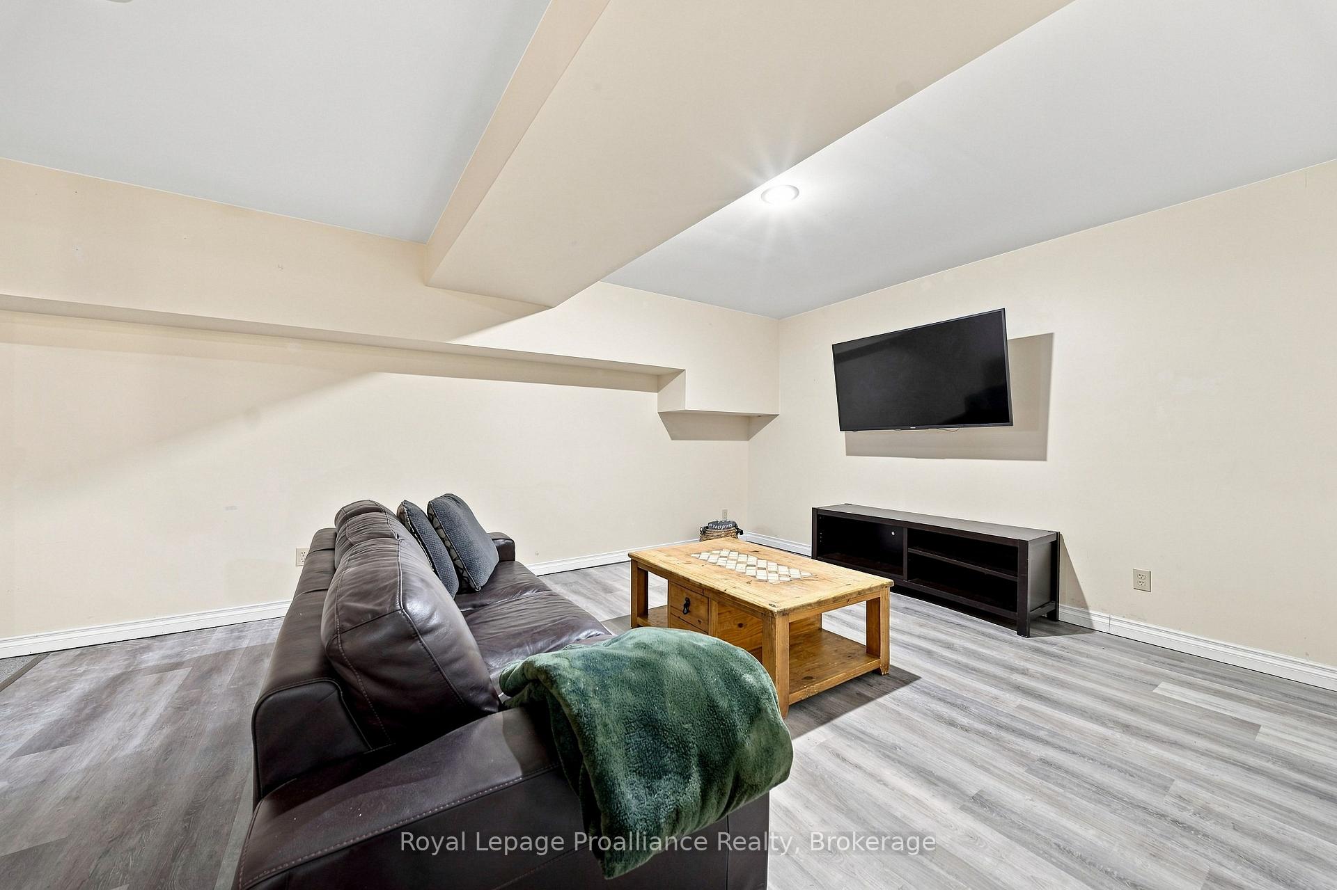Photo 36 of 1296 Thrasher Road, Tyendinaga, Tyendinaga Township — HOMEH