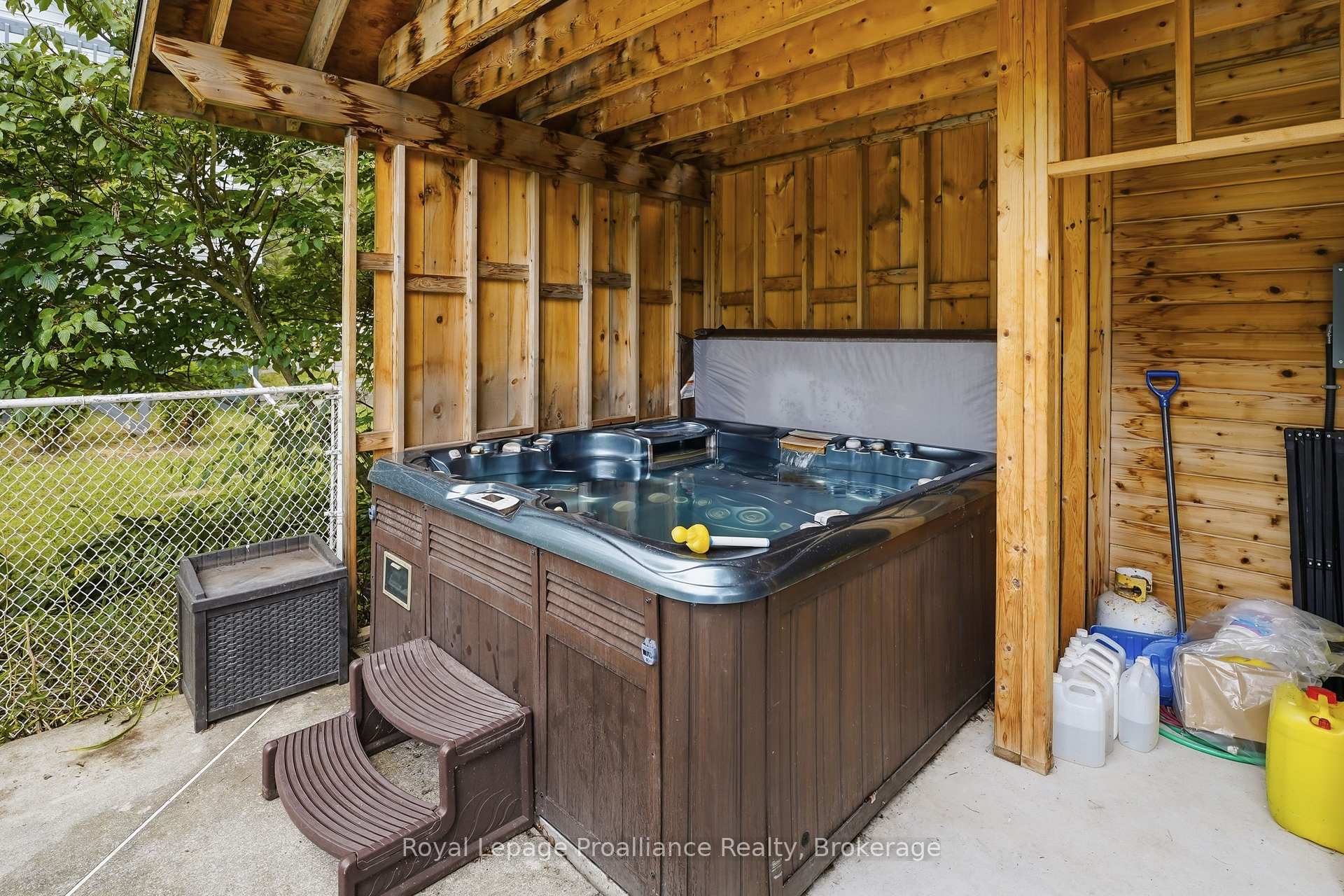Photo 37 of 1296 Thrasher Road, Tyendinaga, Tyendinaga Township — HOMEH