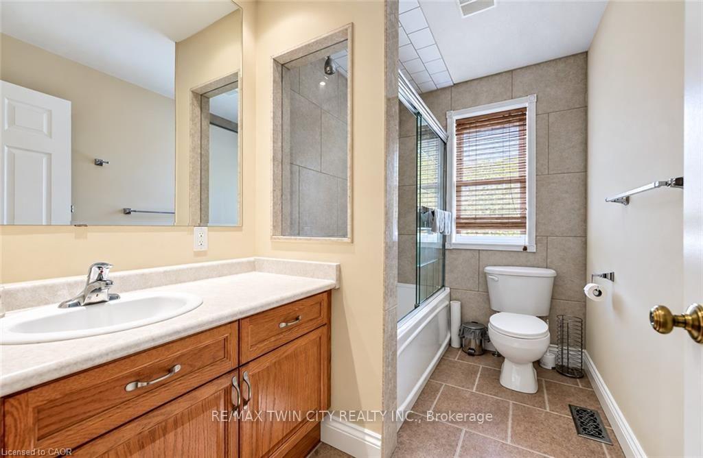 Photo 23 of 34 Braun Street, Kitchener, KW Hospital — HOMEH