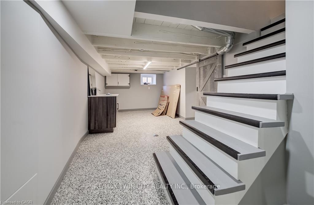 Photo 32 of 34 Braun Street, Kitchener, KW Hospital — HOMEH