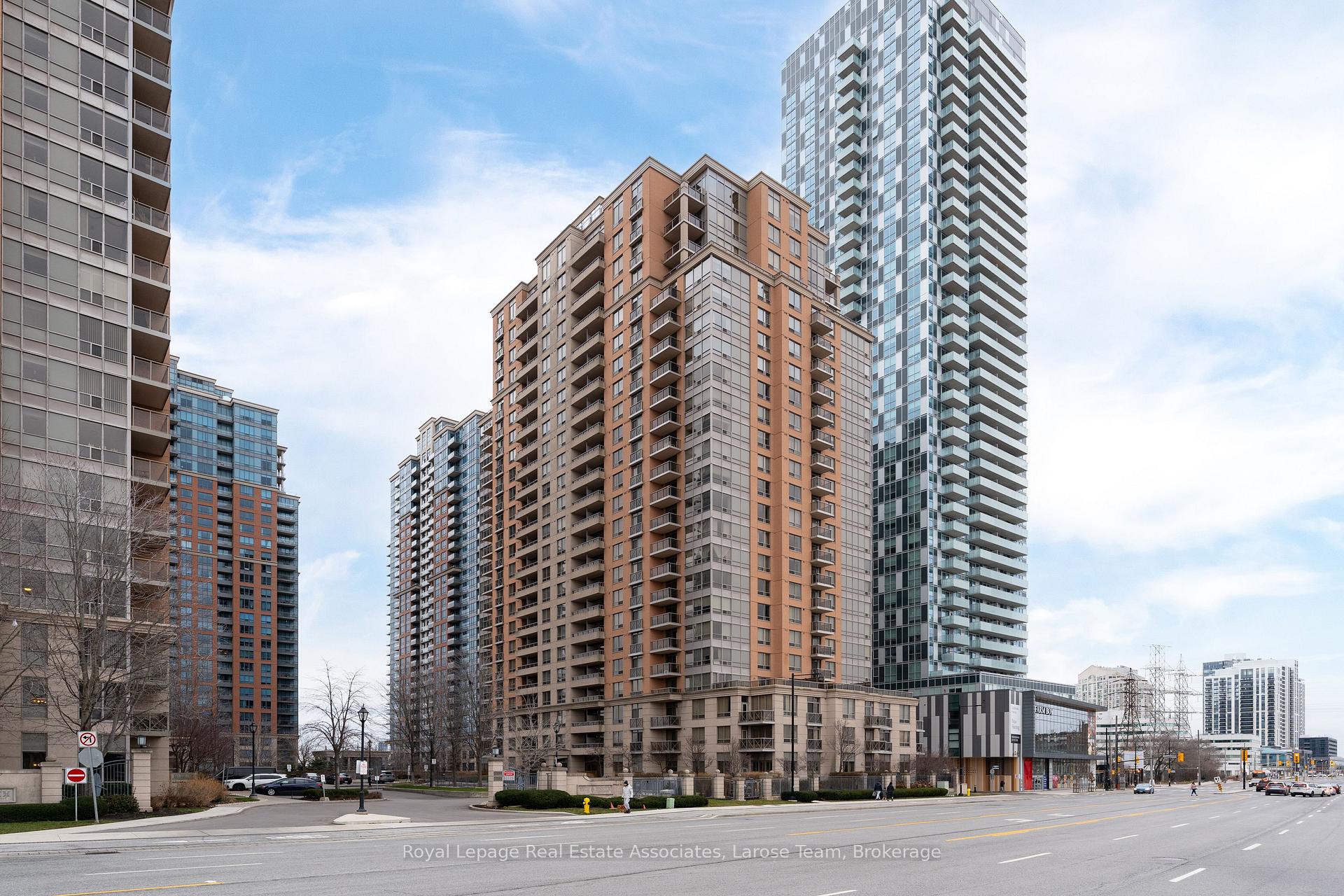Photo of Unit 1019, 5233 Dundas Street W