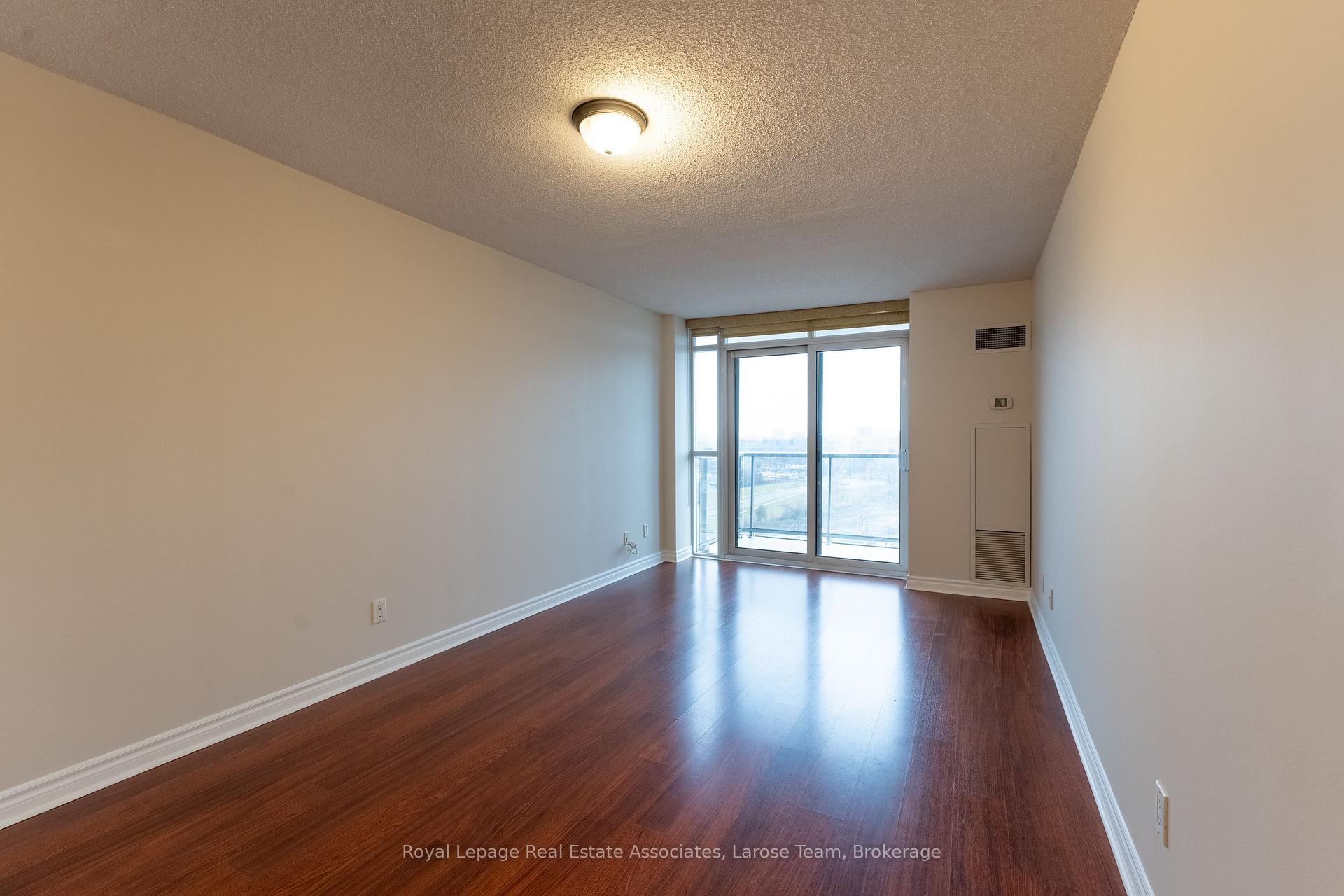 Photo 11 of Unit 1019, 5233 Dundas Street W, Etobicoke, Islington-City Centre West — HOMEH