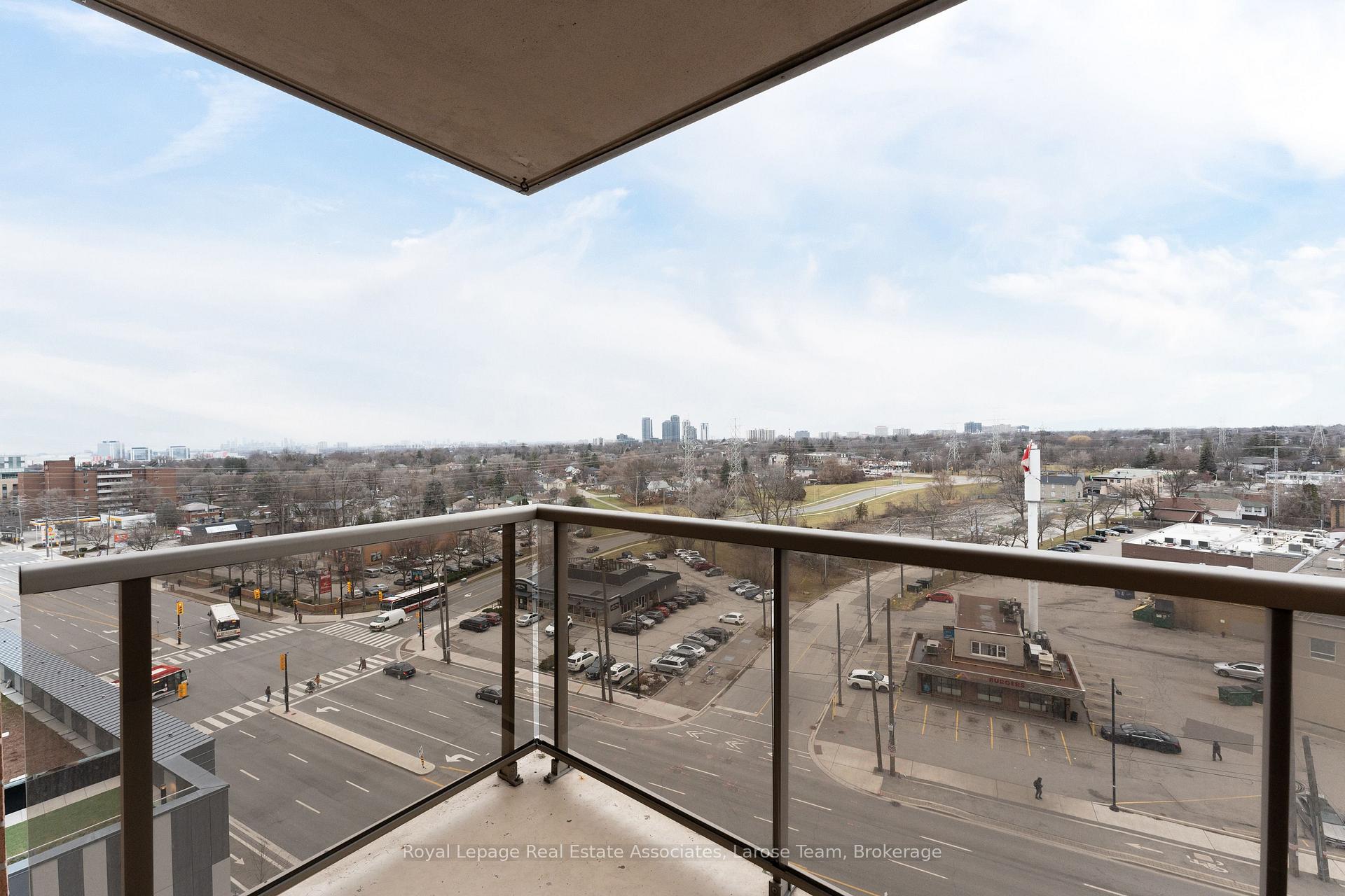 Photo 14 of Unit 1019, 5233 Dundas Street W, Etobicoke, Islington-City Centre West — HOMEH