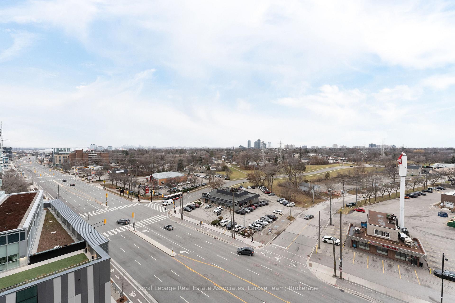 Photo 23 of Unit 1019, 5233 Dundas Street W, Etobicoke, Islington-City Centre West — HOMEH