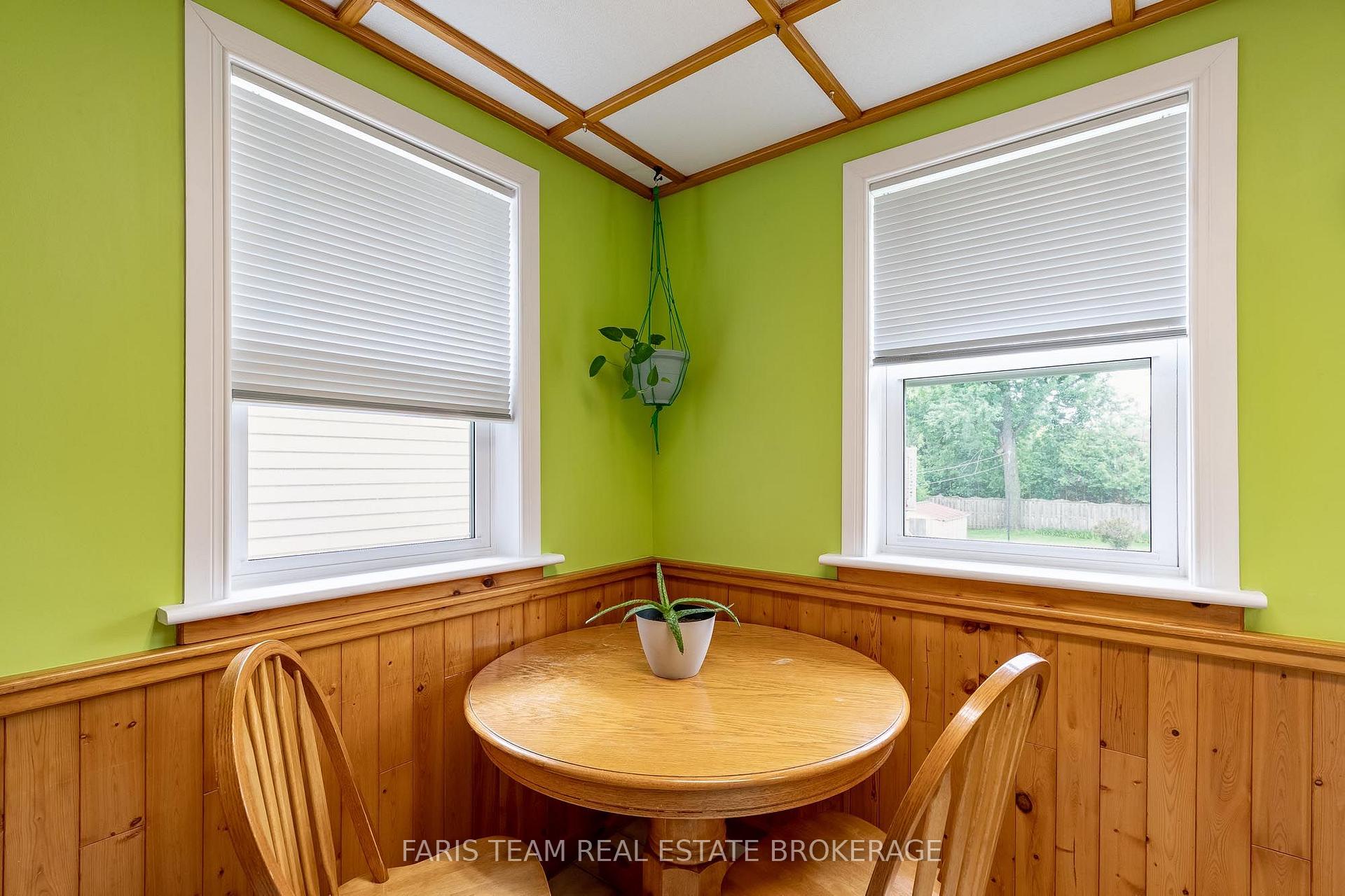 Photo 10 of 207 Warnica Road, Barrie, Painswick North — HOMEH