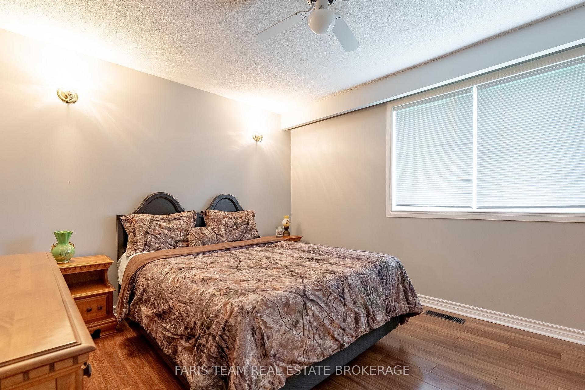 Photo 14 of 207 Warnica Road, Barrie, Painswick North — HOMEH