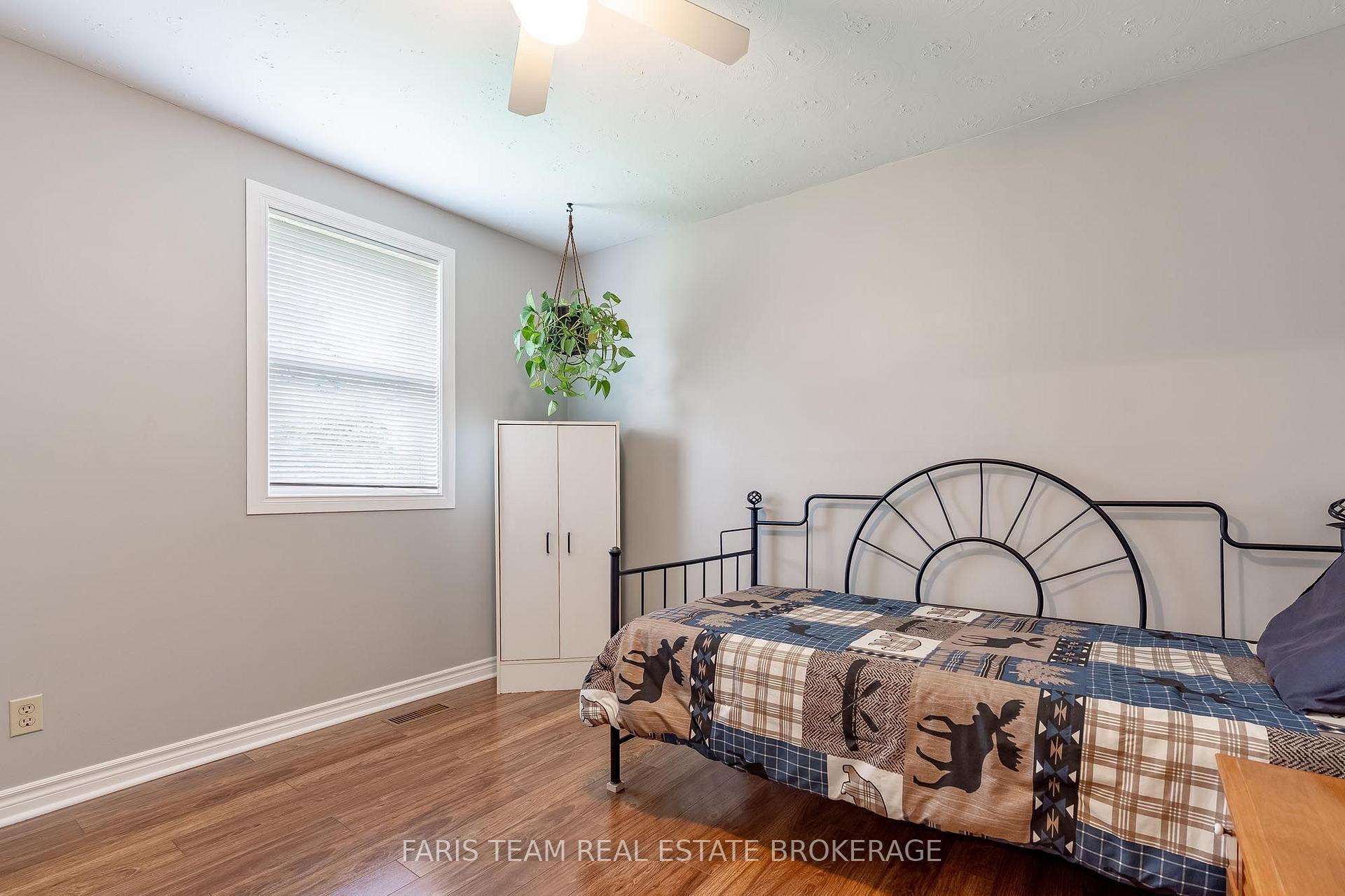 Photo 16 of 207 Warnica Road, Barrie, Painswick North — HOMEH