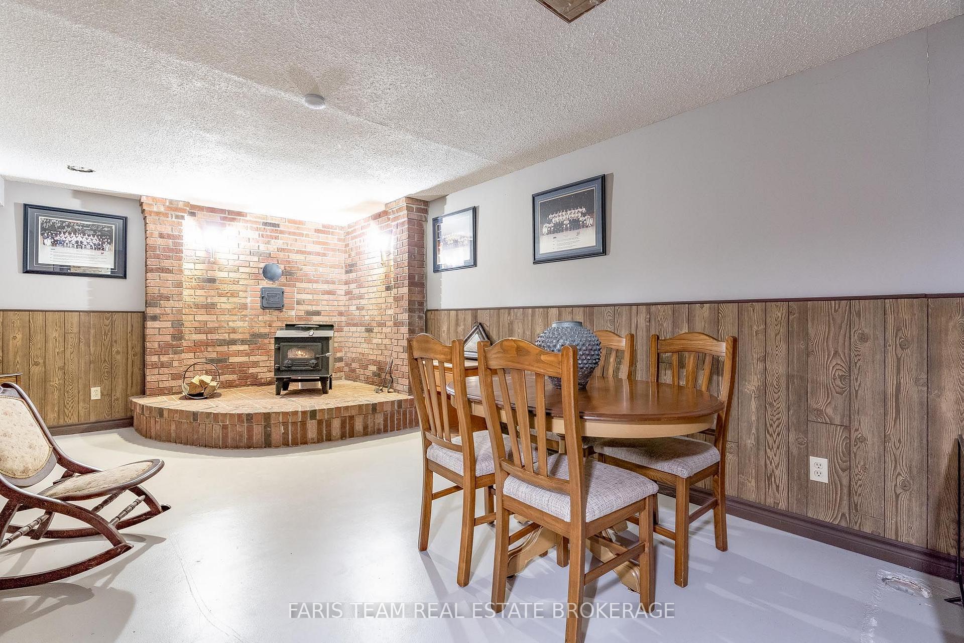 Photo 19 of 207 Warnica Road, Barrie, Painswick North — HOMEH