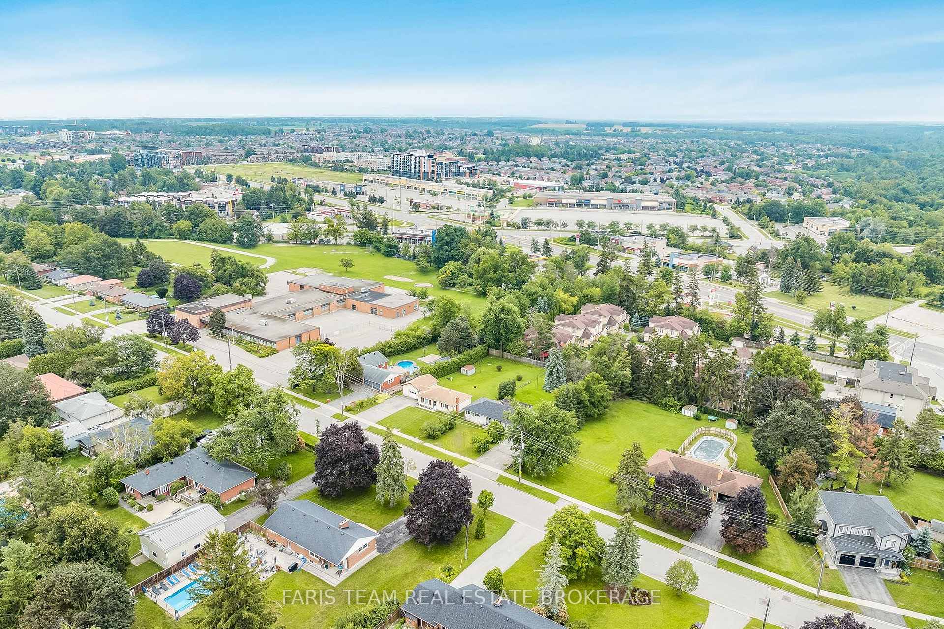 Photo 32 of 207 Warnica Road, Barrie, Painswick North — HOMEH