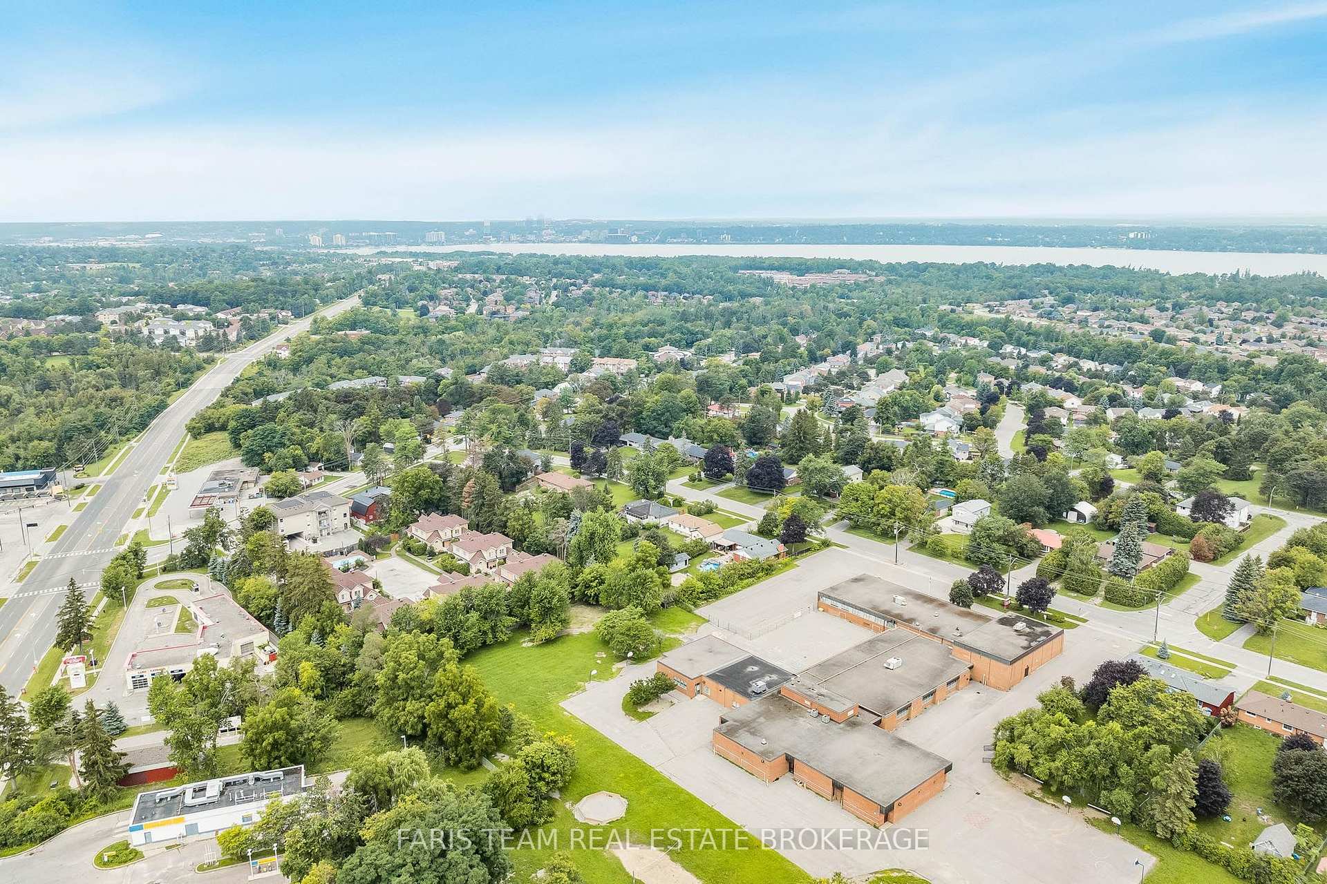 Photo 33 of 207 Warnica Road, Barrie, Painswick North — HOMEH