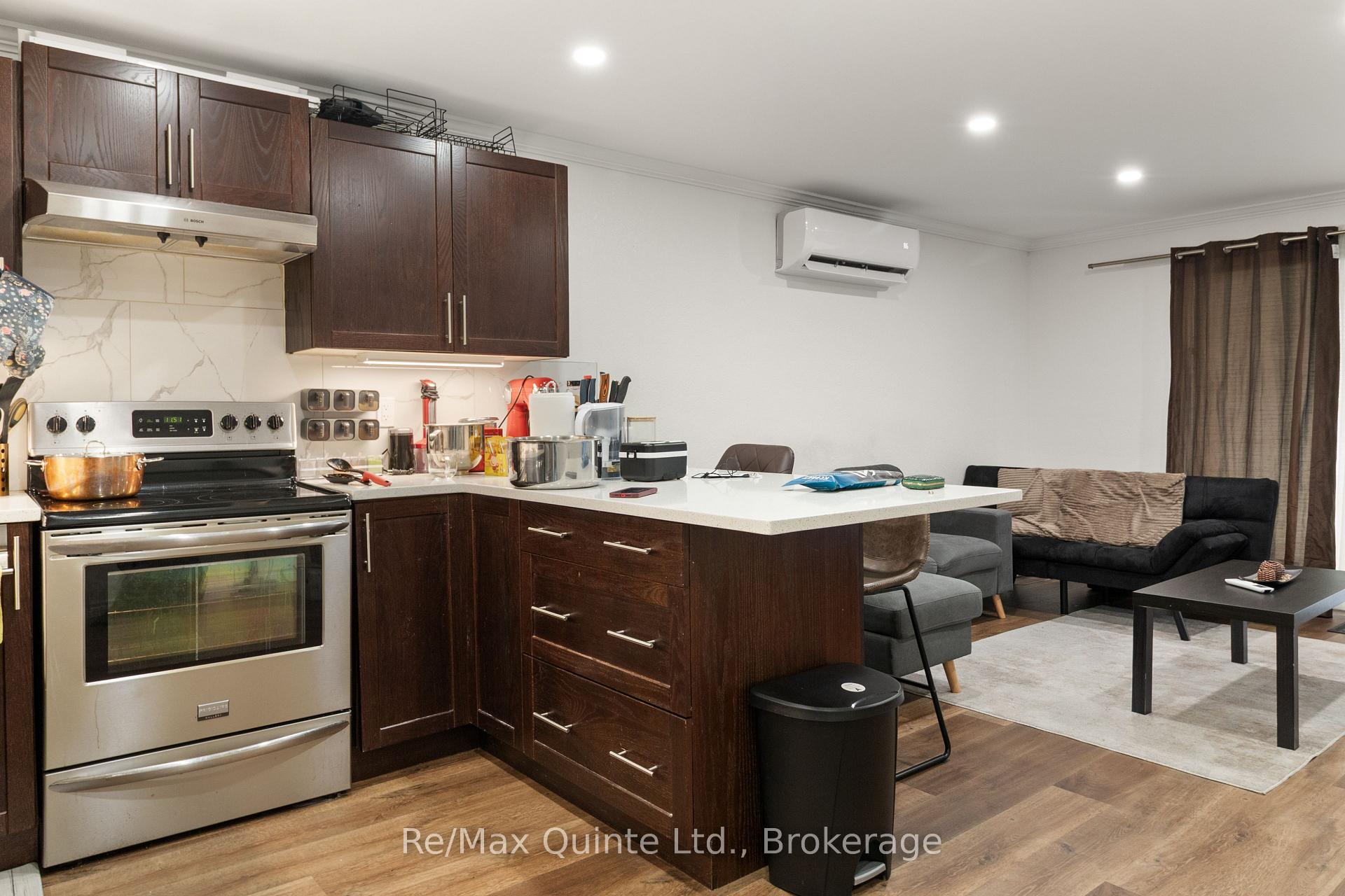 Photo 10 of Unit B, 110 Greenhill Lane, Belleville, Belleville Ward — HOMEH