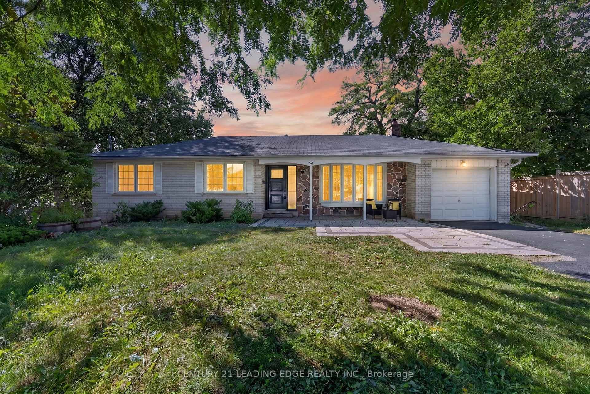 Photo of 24 Lincoln Green Drive