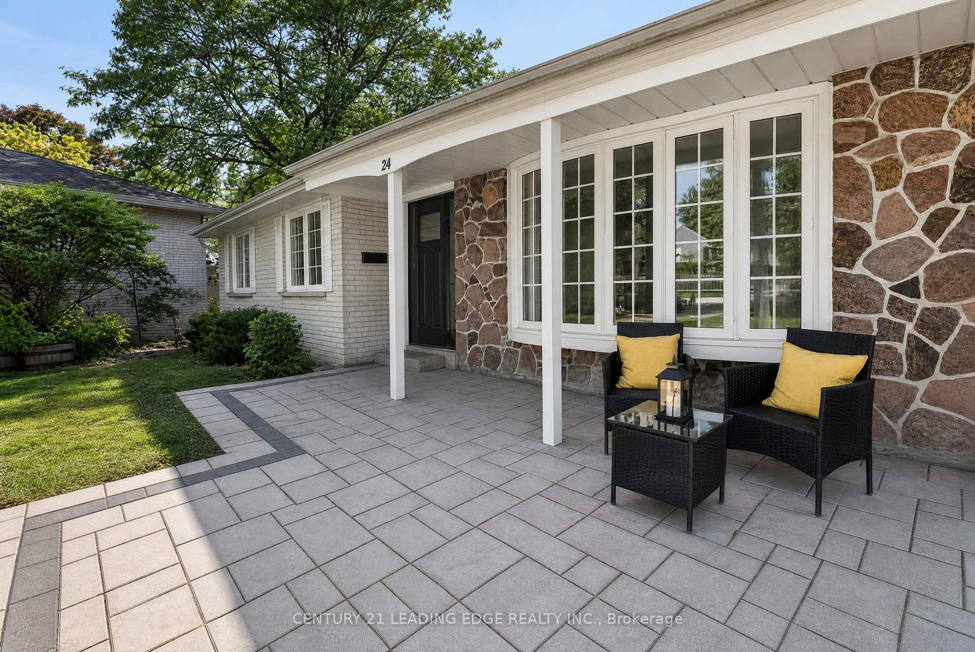 Photo 7 of 24 Lincoln Green Drive, Markham, Bullock — HOMEH