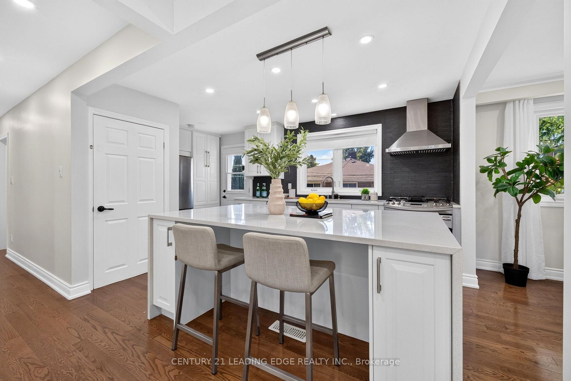 Photo 17 of 24 Lincoln Green Drive, Markham, Bullock — HOMEH