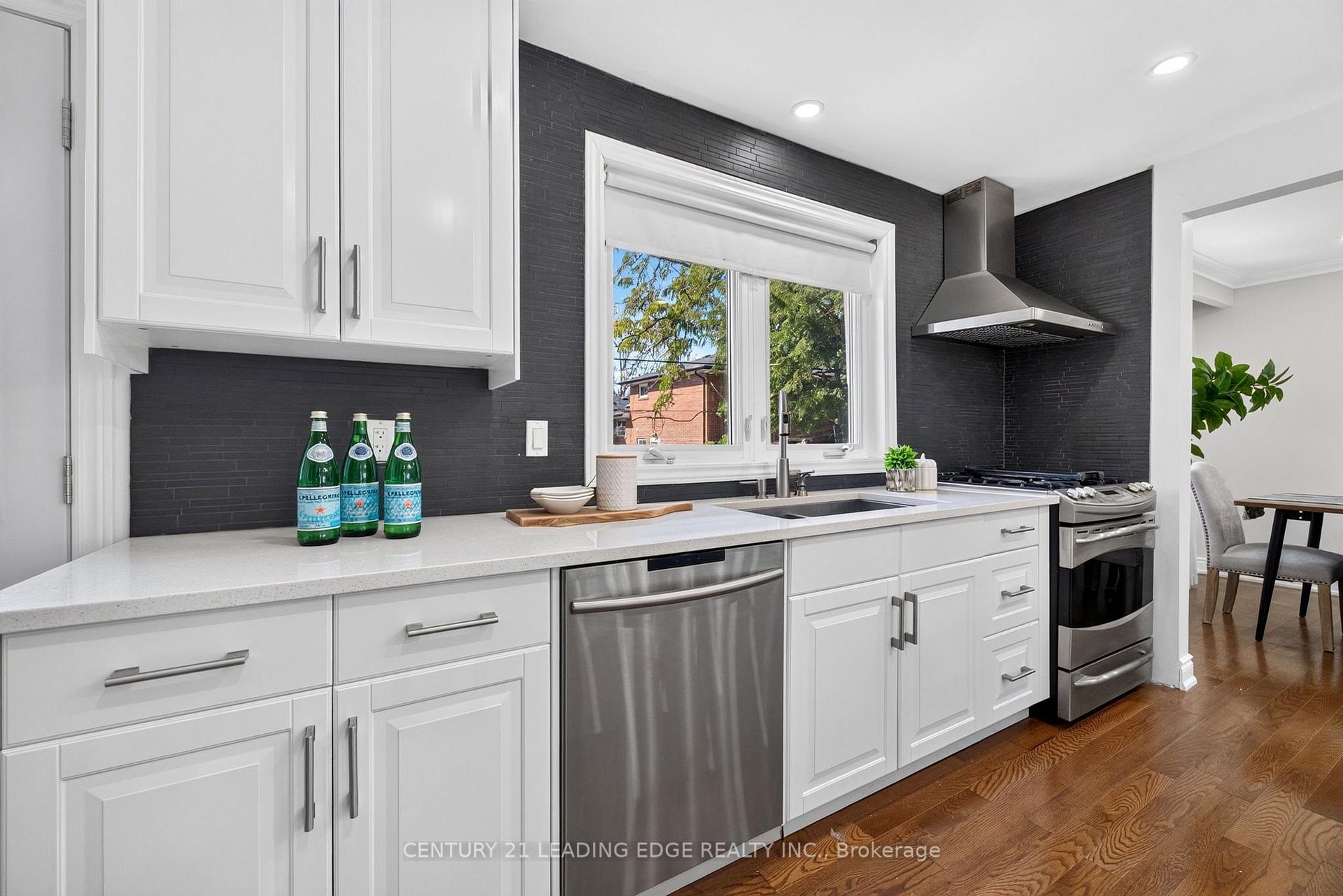 Photo 18 of 24 Lincoln Green Drive, Markham, Bullock — HOMEH
