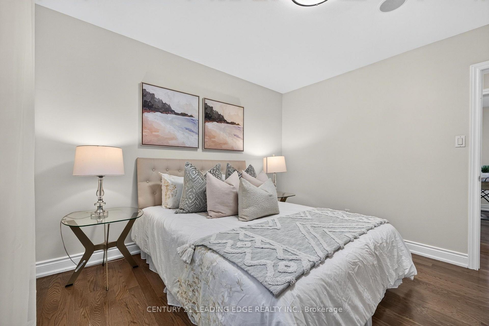 Photo 24 of 24 Lincoln Green Drive, Markham, Bullock — HOMEH