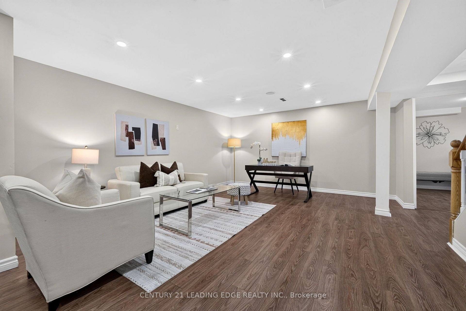 Photo 31 of 24 Lincoln Green Drive, Markham, Bullock — HOMEH