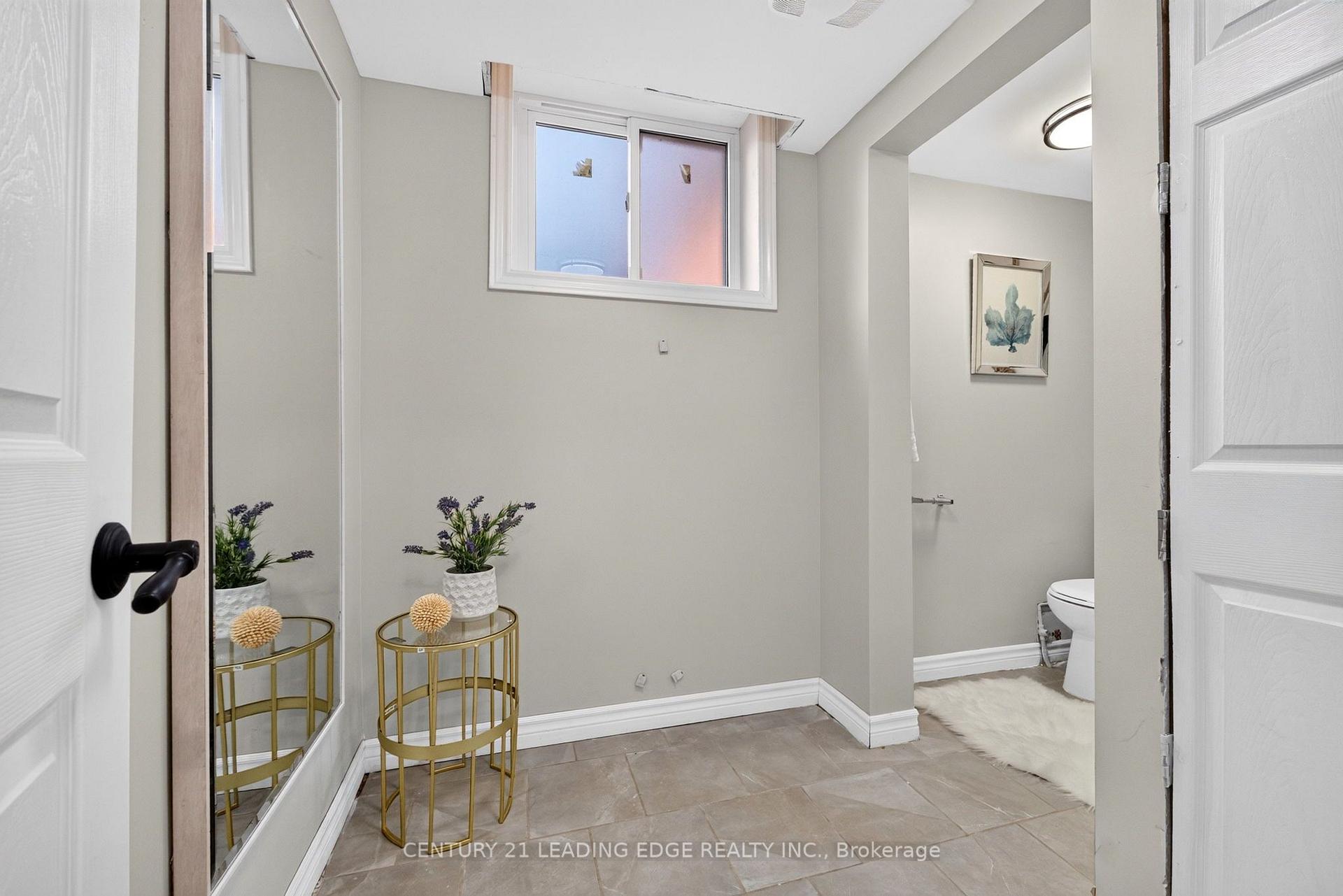 Photo 40 of 24 Lincoln Green Drive, Markham, Bullock — HOMEH