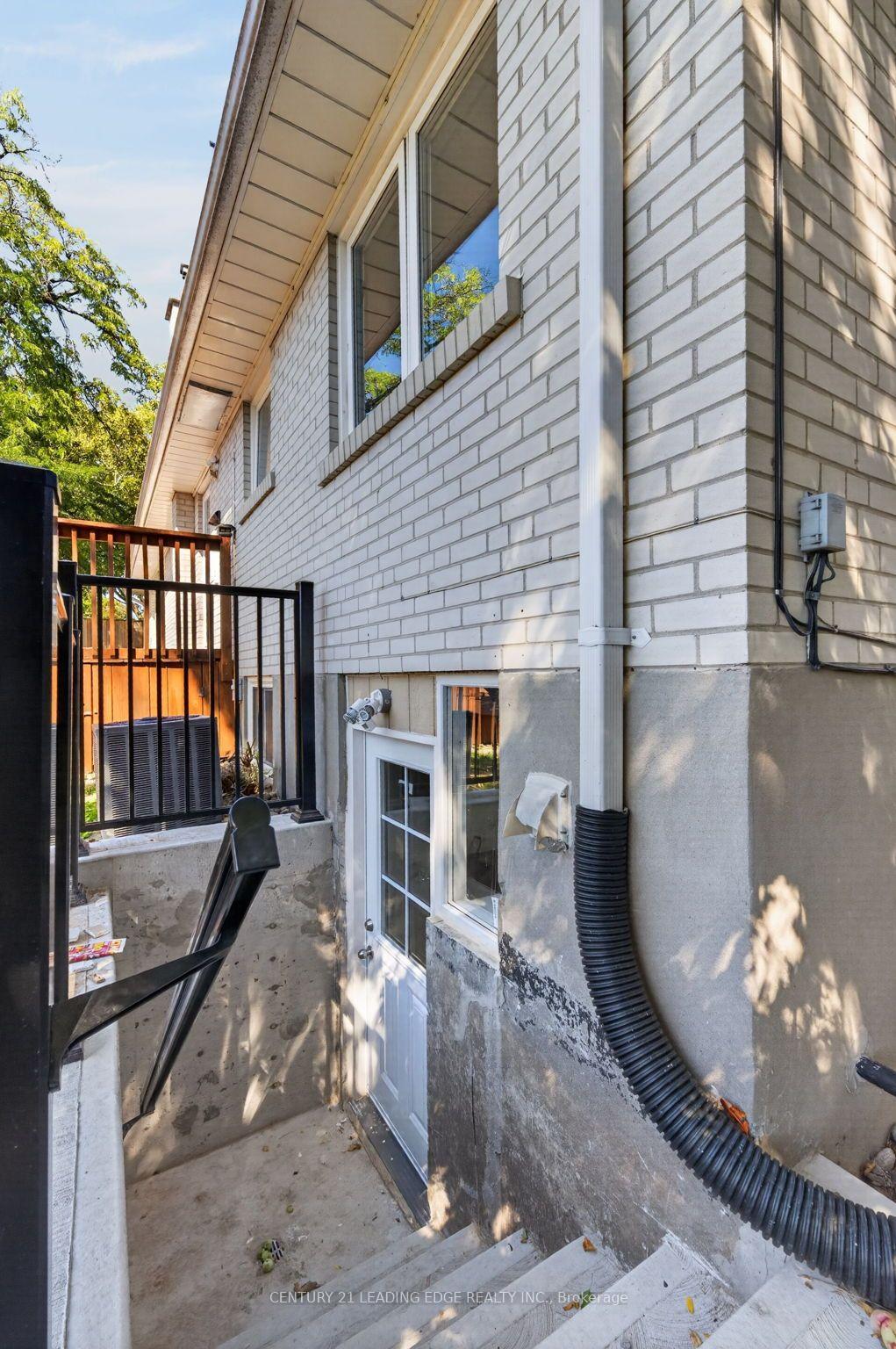 Photo 43 of 24 Lincoln Green Drive, Markham, Bullock — HOMEH
