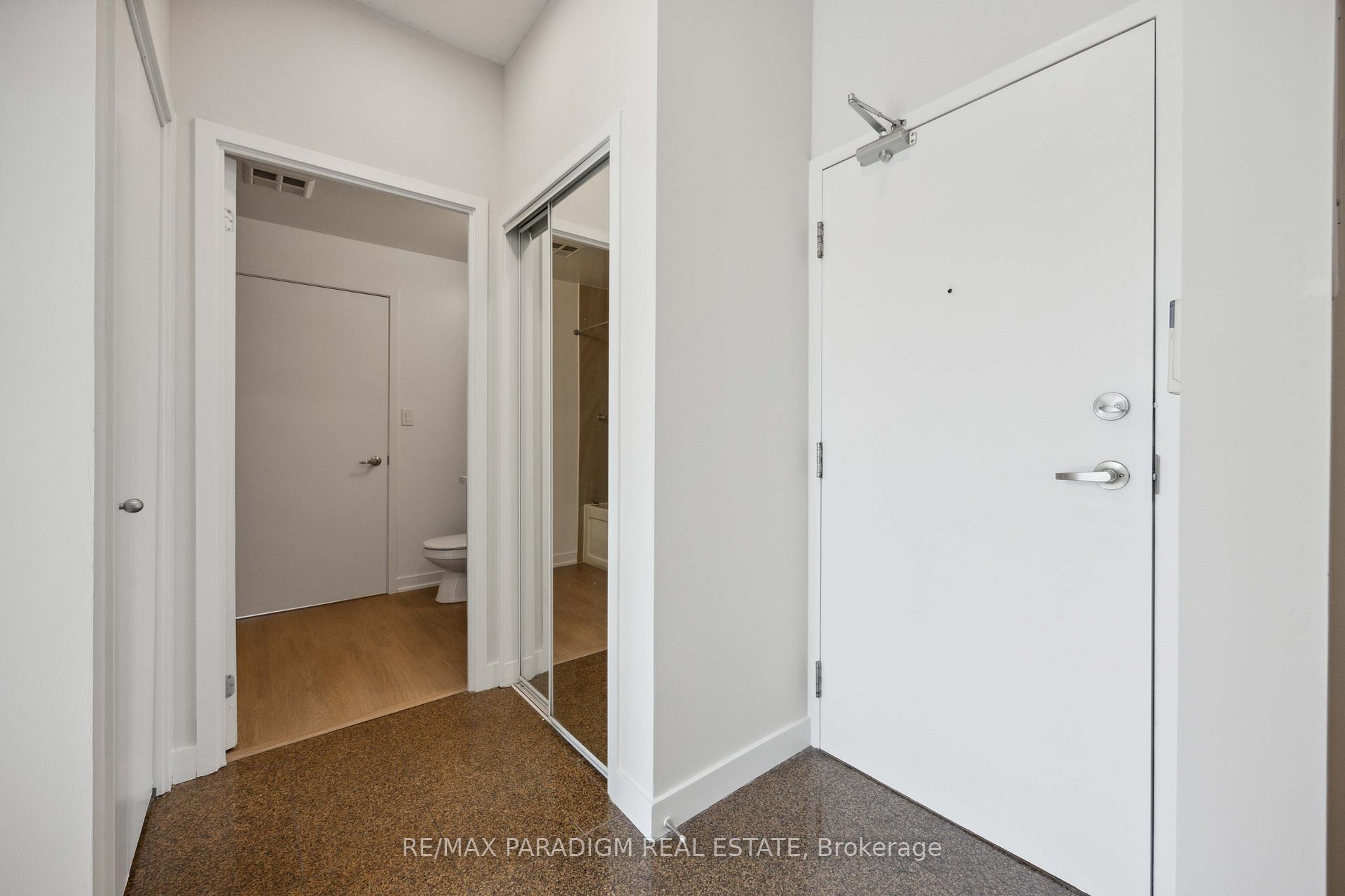Photo 5 of Unit 611, 9 Spadina Avenue, Toronto, Waterfront Communities — HOMEH