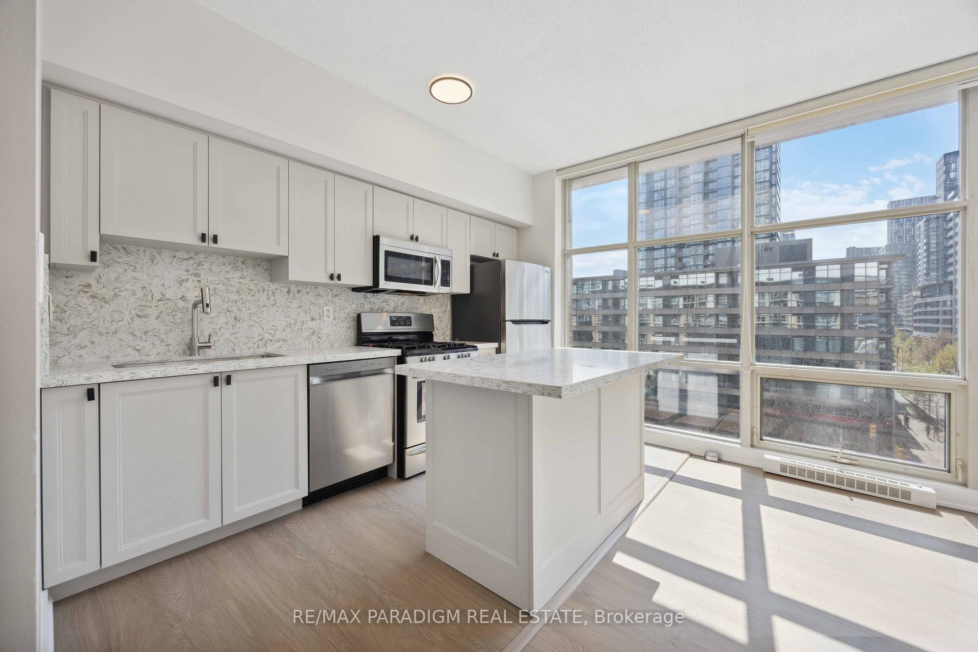 Photo 6 of Unit 611, 9 Spadina Avenue, Toronto, Waterfront Communities — HOMEH