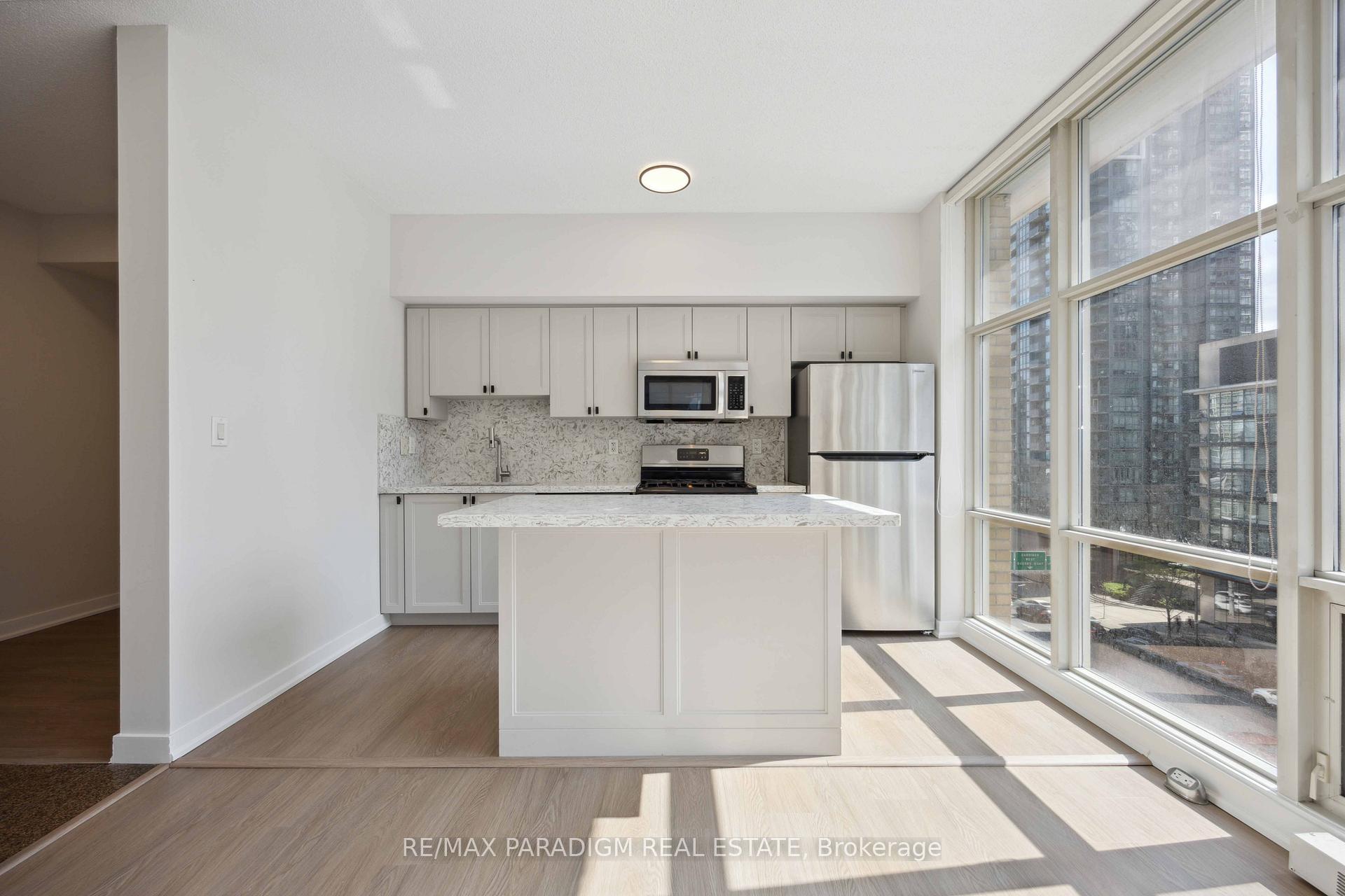 Photo 8 of Unit 611, 9 Spadina Avenue, Toronto, Waterfront Communities — HOMEH