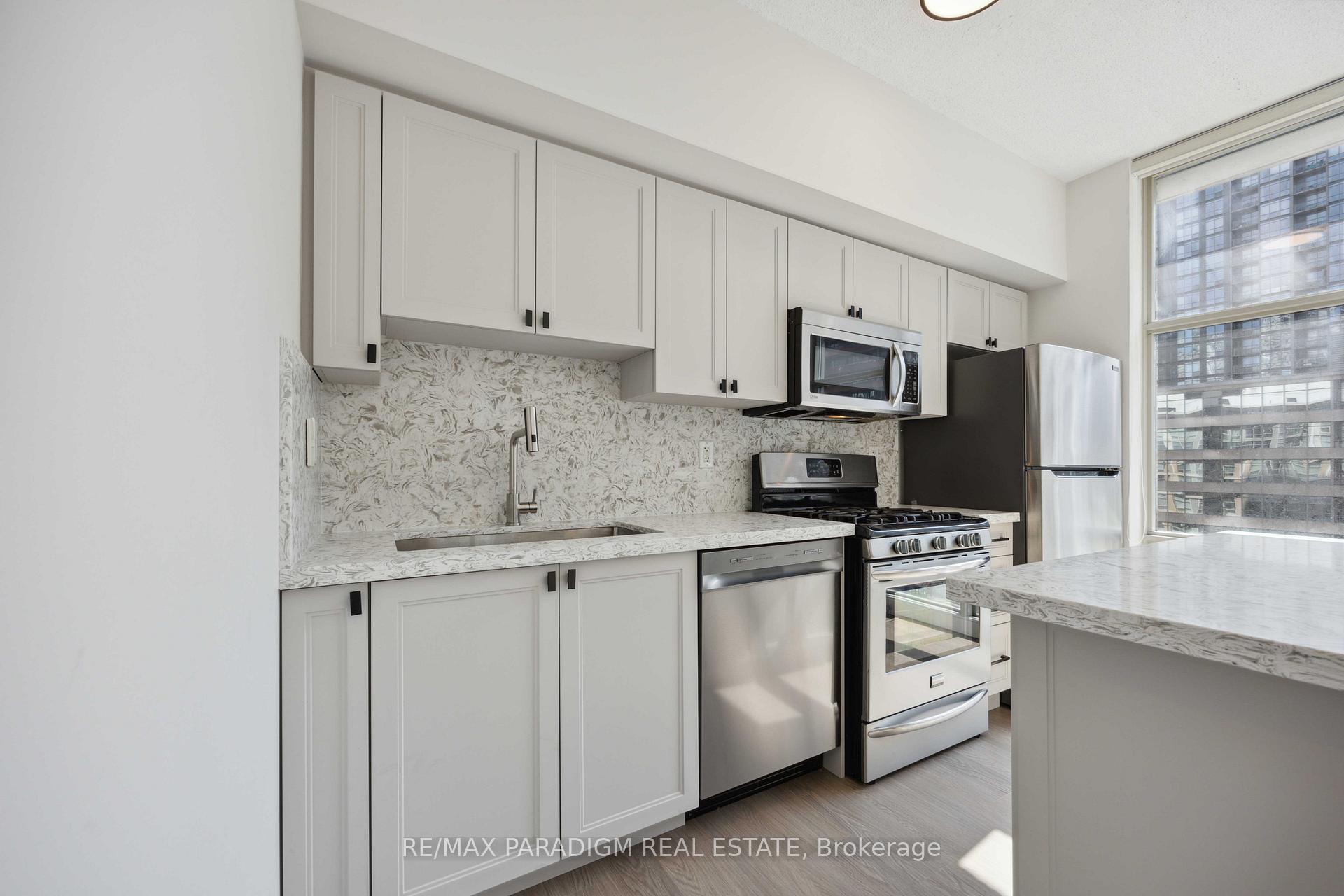 Photo 11 of Unit 611, 9 Spadina Avenue, Toronto, Waterfront Communities — HOMEH