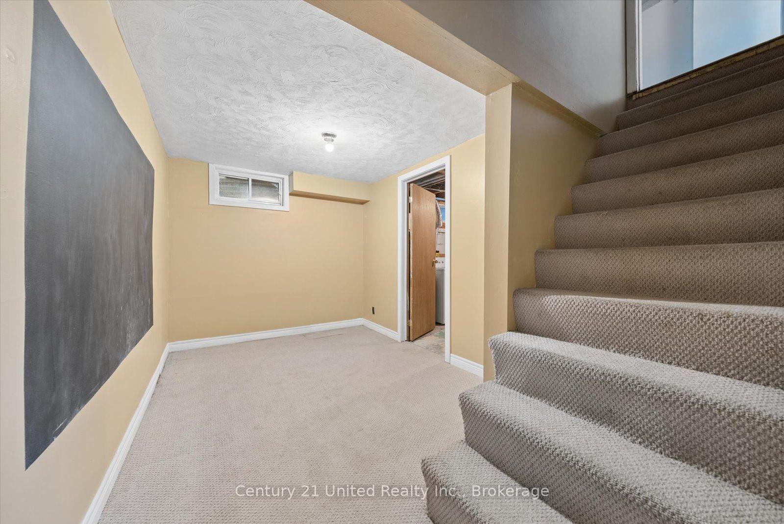 Photo 25 of 46B Springbrook Drive, Peterborough, Monaghan Ward 2 — HOMEH