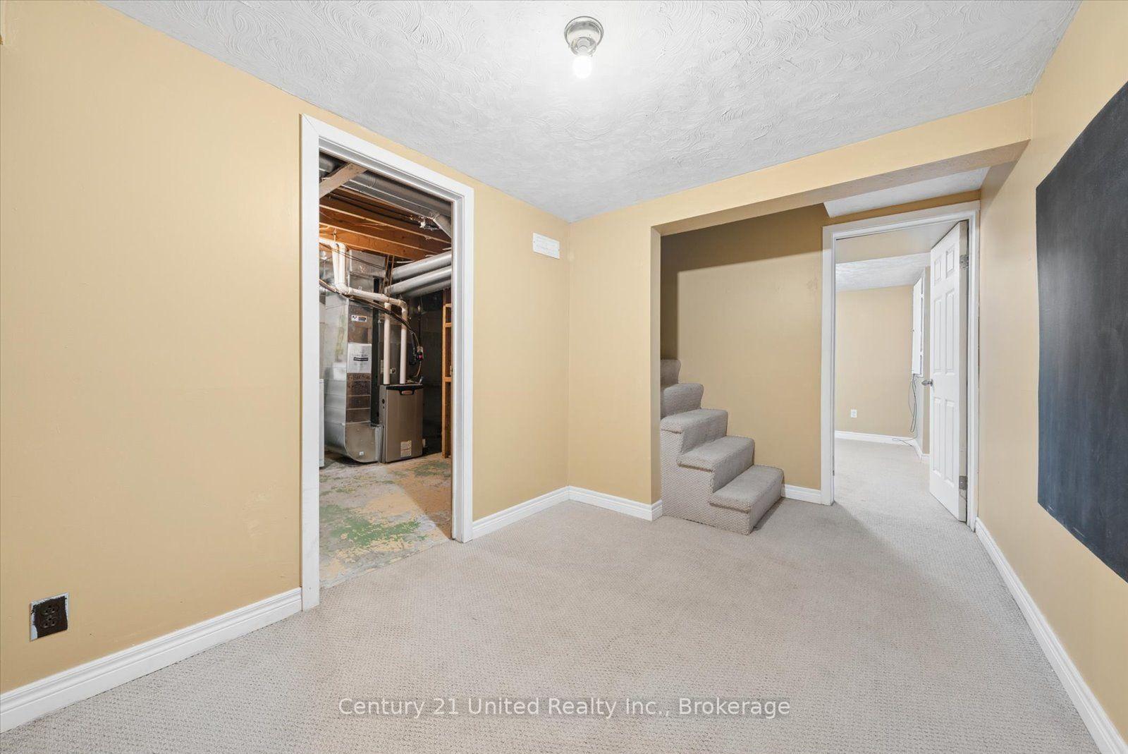 Photo 26 of 46B Springbrook Drive, Peterborough, Monaghan Ward 2 — HOMEH