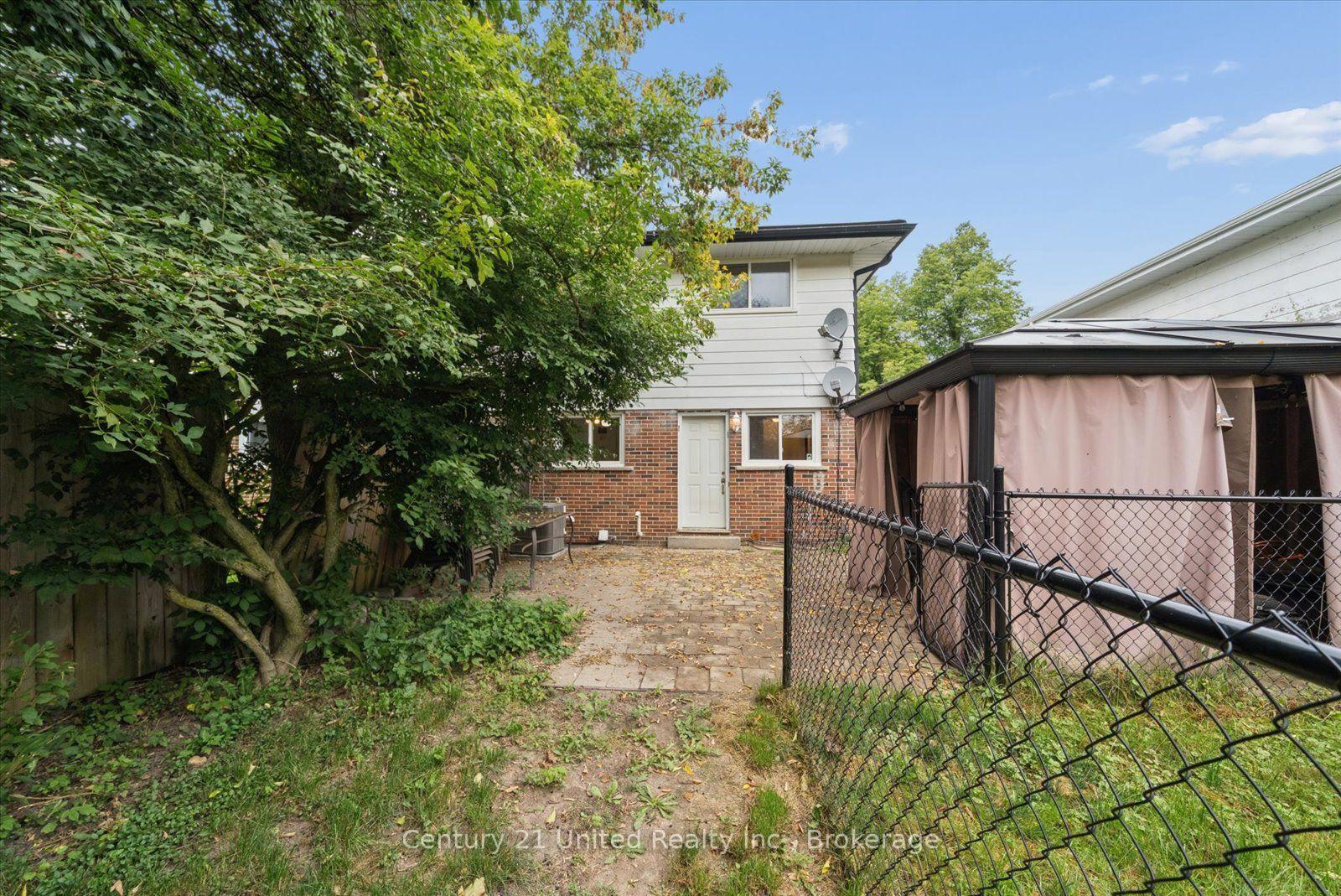 Photo 32 of 46B Springbrook Drive, Peterborough, Monaghan Ward 2 — HOMEH