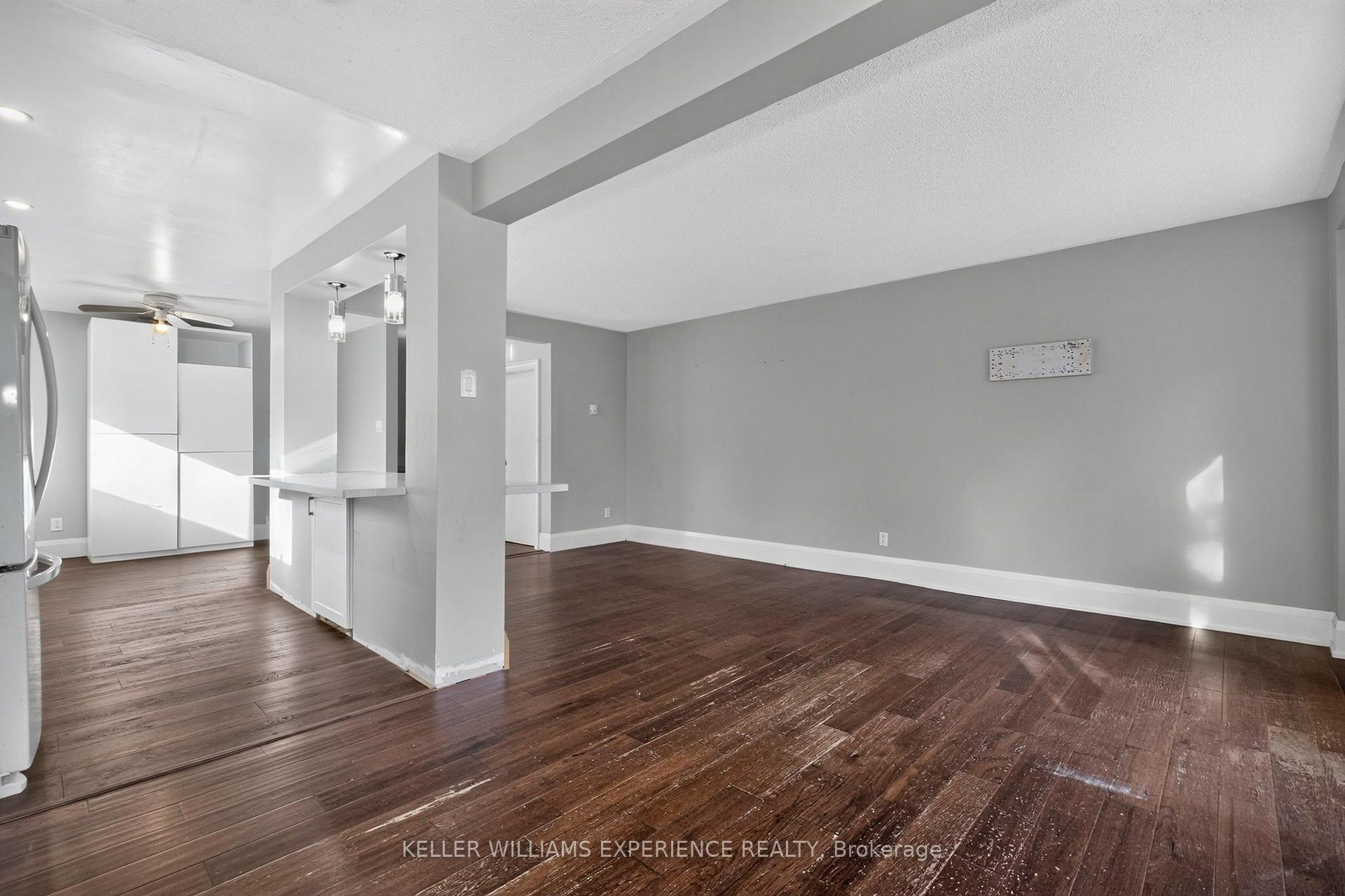 Photo 11 of 21 B College Crescent, Barrie, Grove East — HOMEH