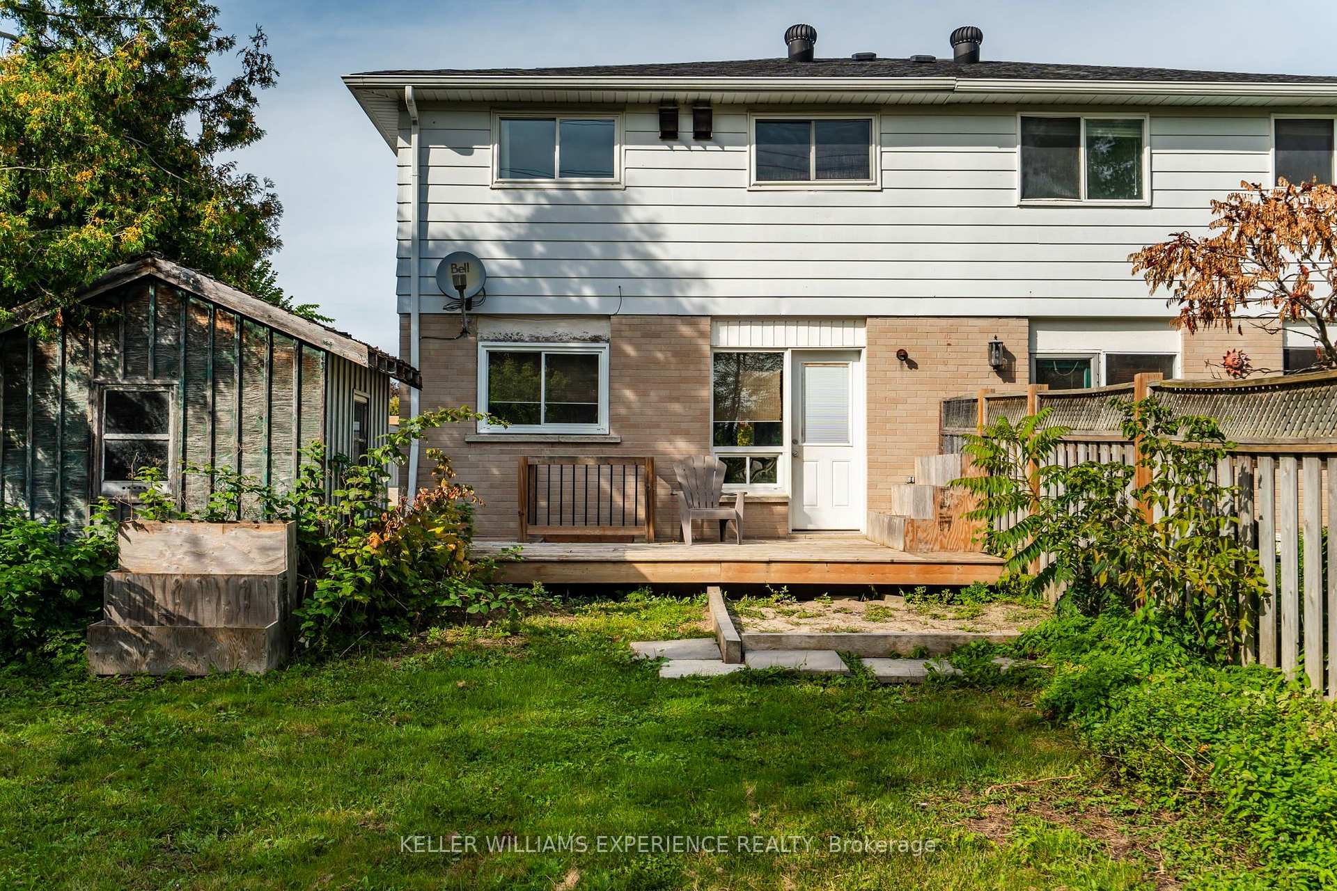 Photo 20 of 21 B College Crescent, Barrie, Grove East — HOMEH